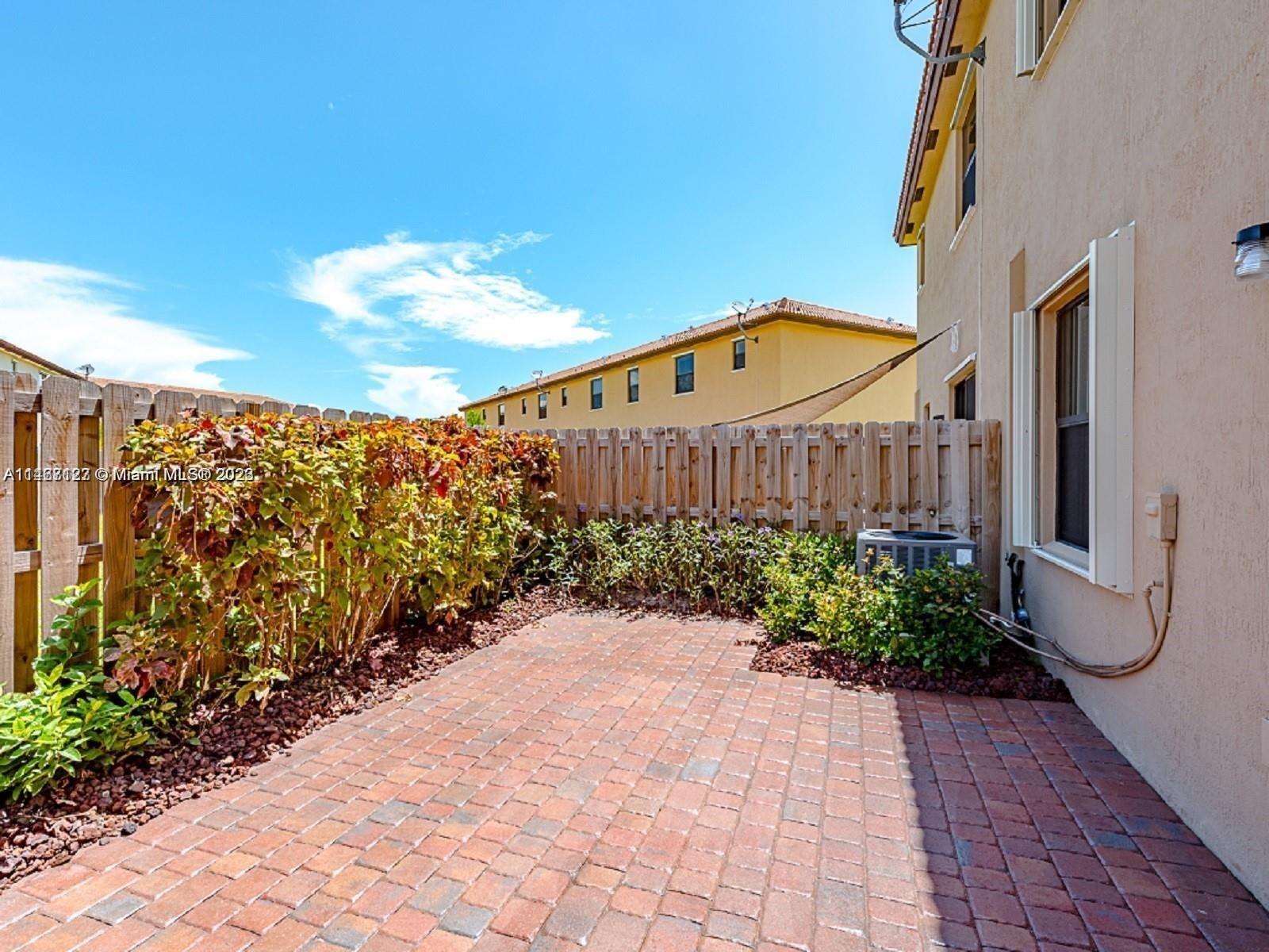 SILVER PALM WEST - Residential Lease