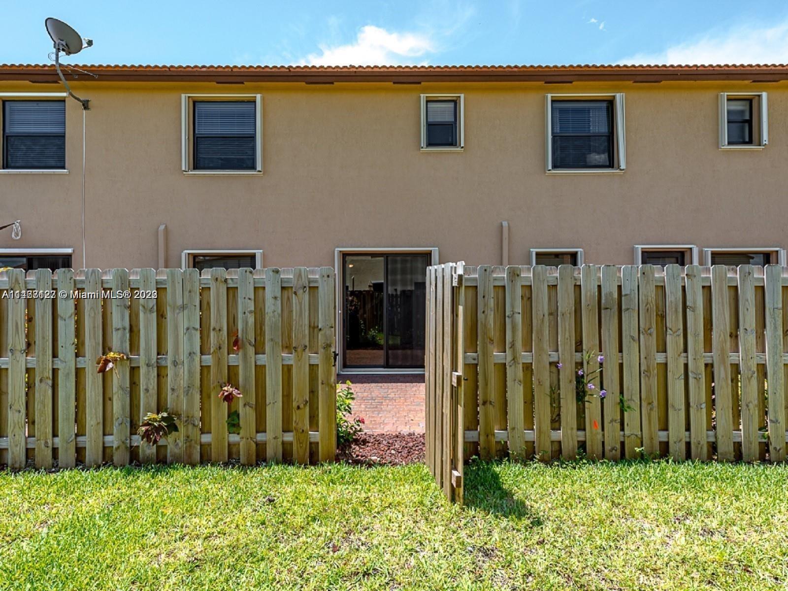 SILVER PALM WEST - Residential Lease