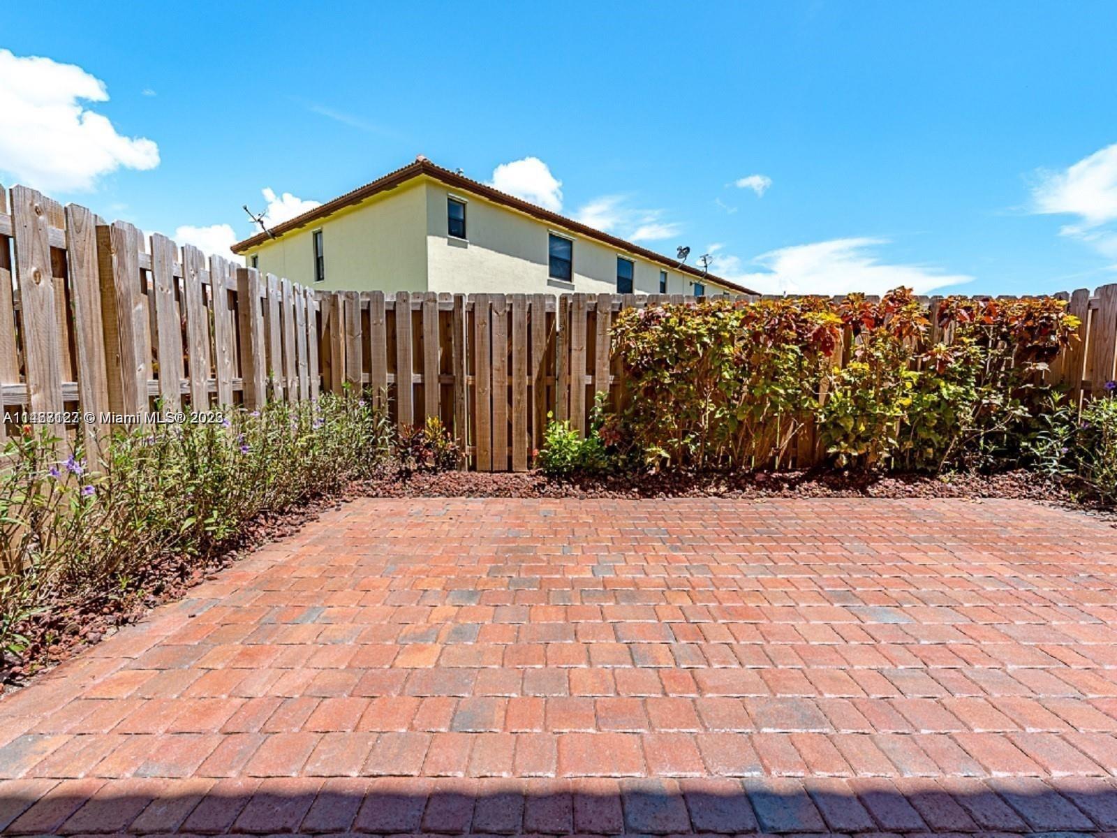 SILVER PALM WEST - Residential Lease