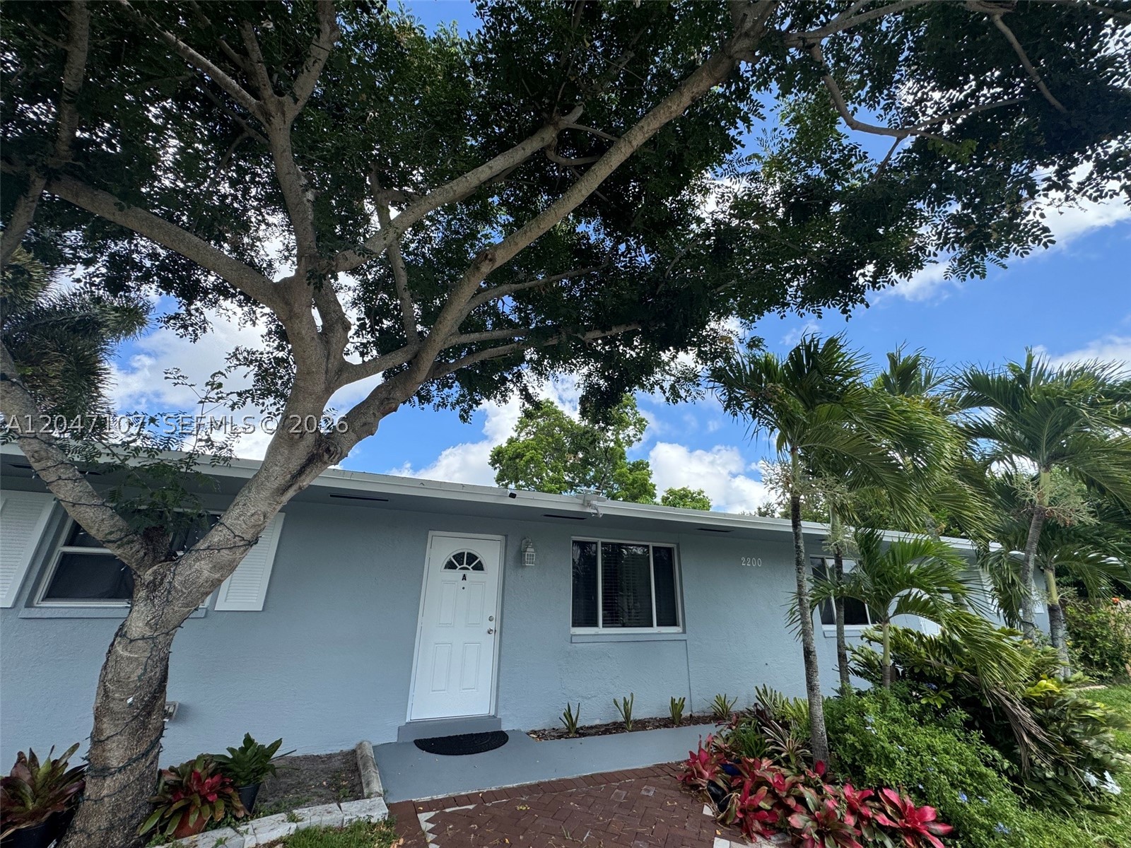 FLORAL HEIGHTS - Residential Income