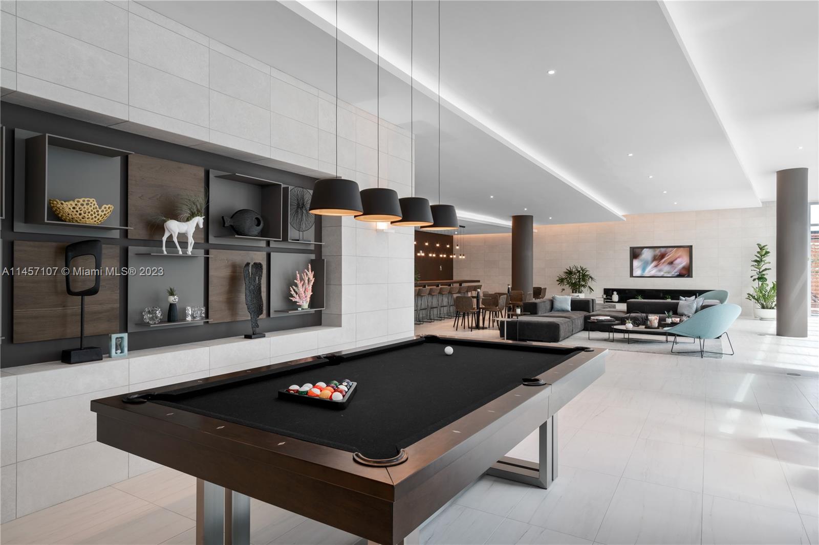 QUADRO CONDO - Residential