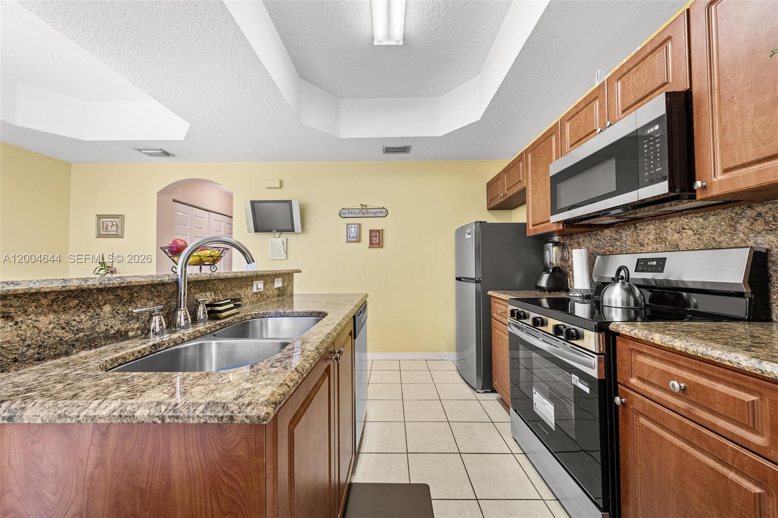 VILLAS AT HARBOR ISLES CO - Residential