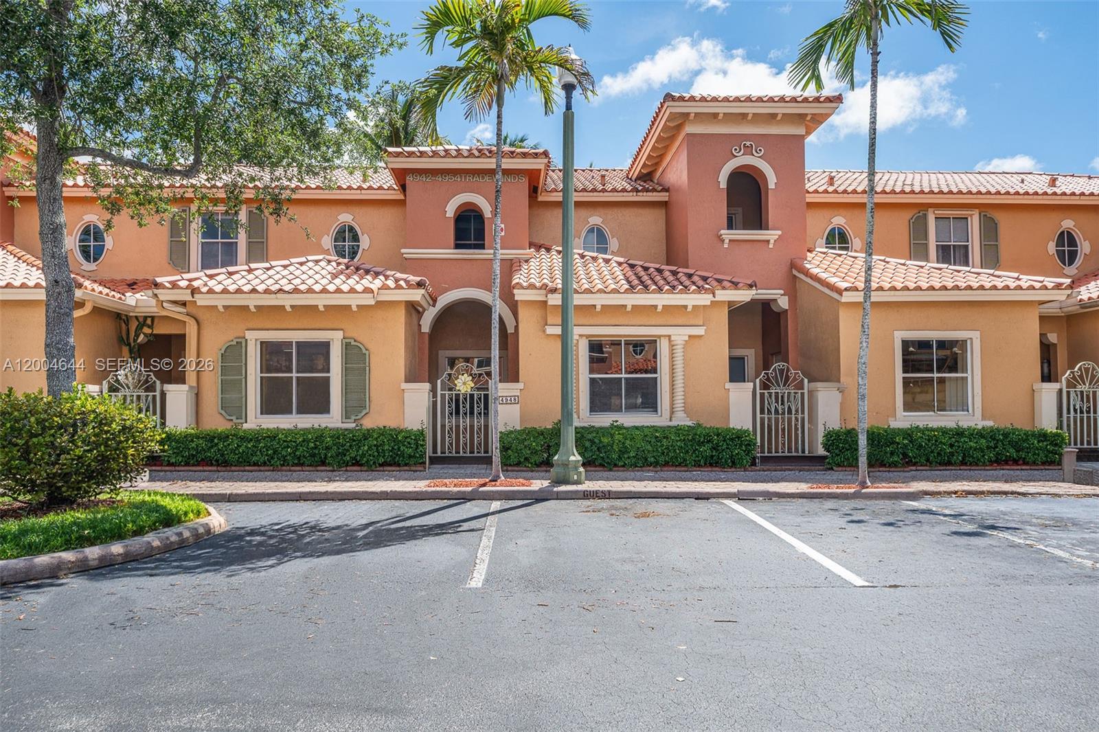 VILLAS AT HARBOR ISLES CO - Residential