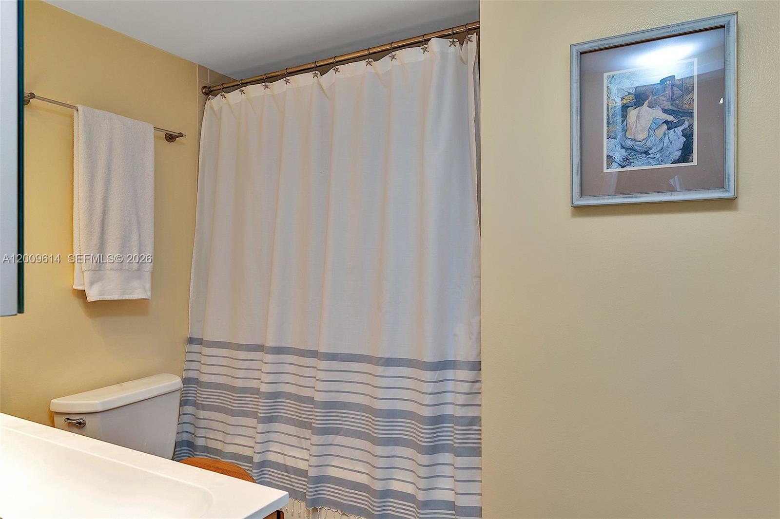 MIRADOR 1200 CONDO - Residential