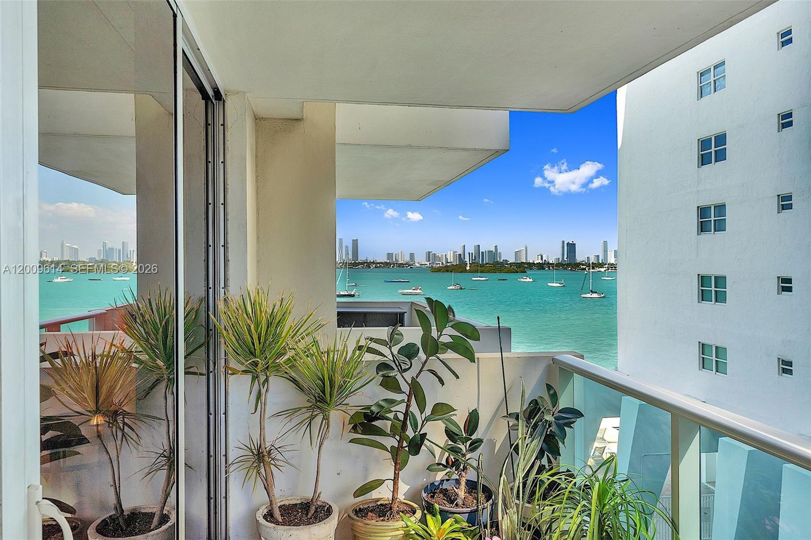 MIRADOR 1200 CONDO - Residential