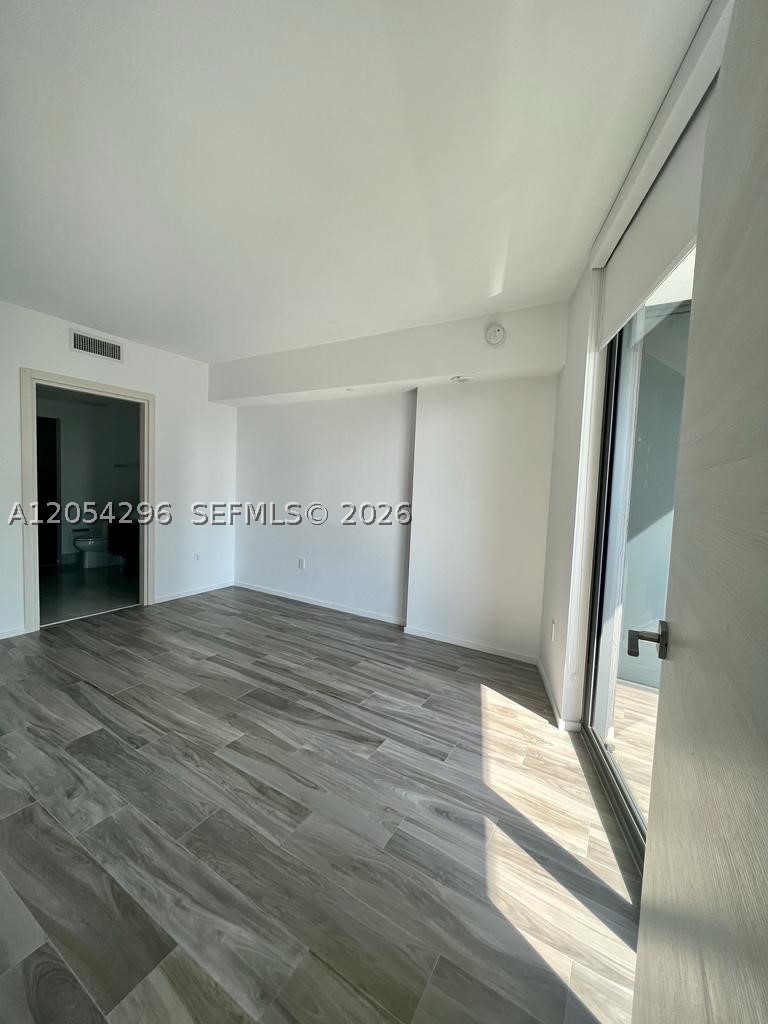 SLS LUX RESIDENCES - Residential Lease
