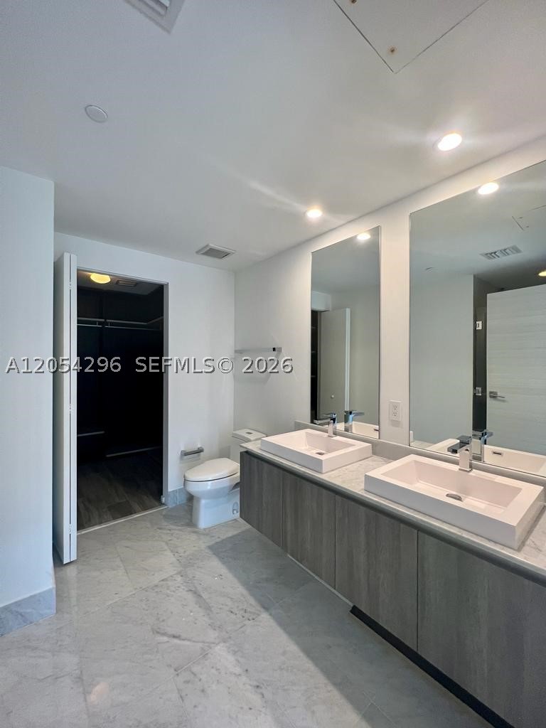 SLS LUX RESIDENCES - Residential Lease