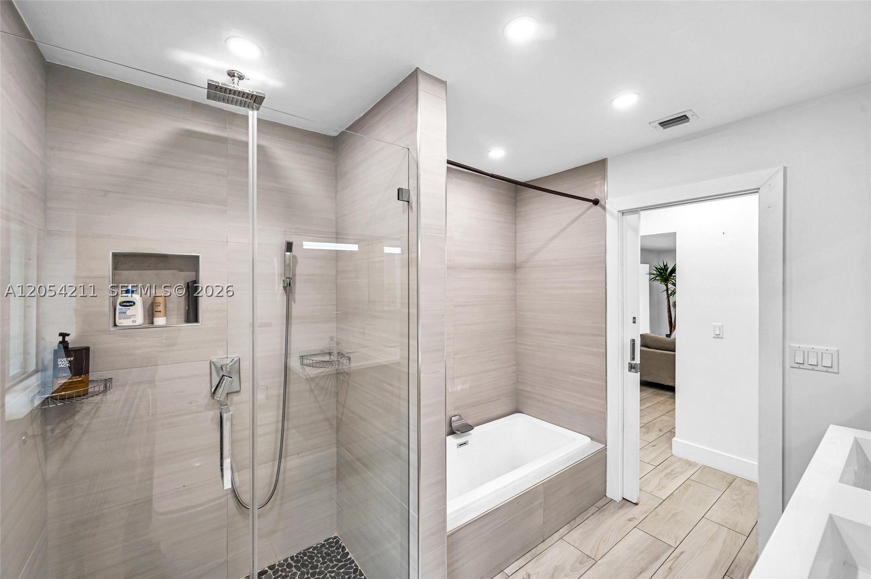 EVENINGSIDE - Residential Lease