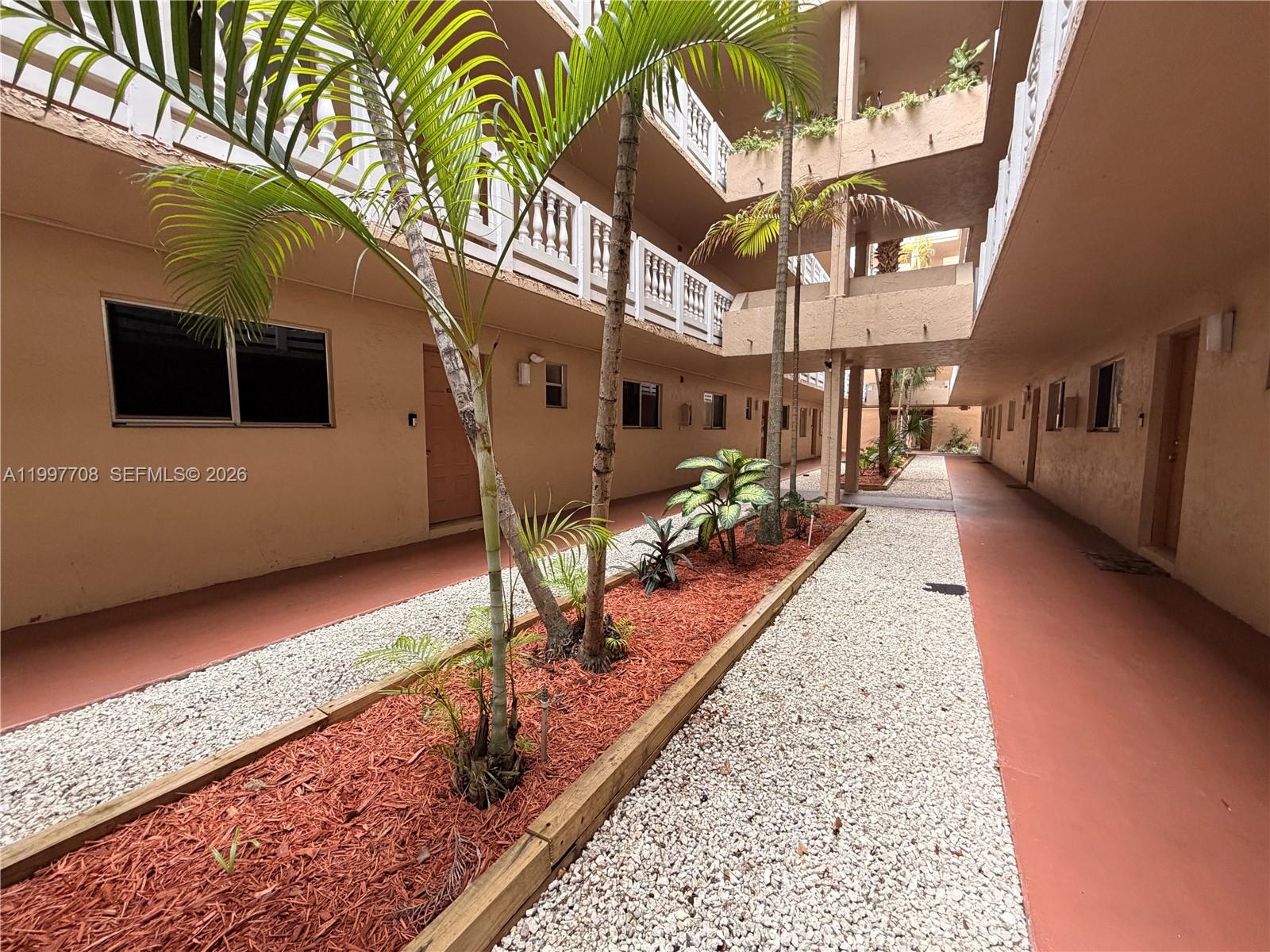 COUNTRY LANE CONDO #1 - Residential
