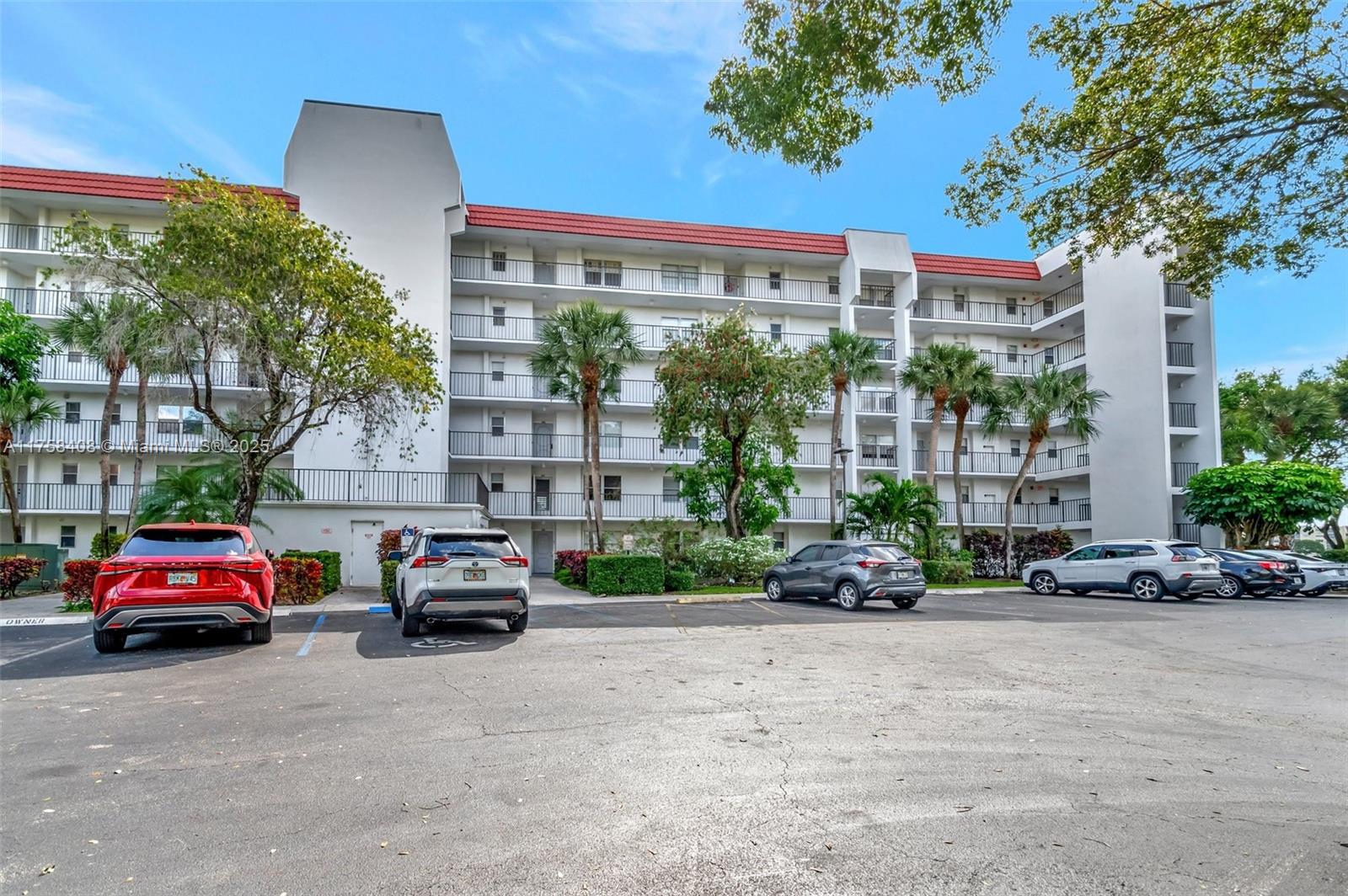POINCIANA PLACE CONDO A,B - Residential