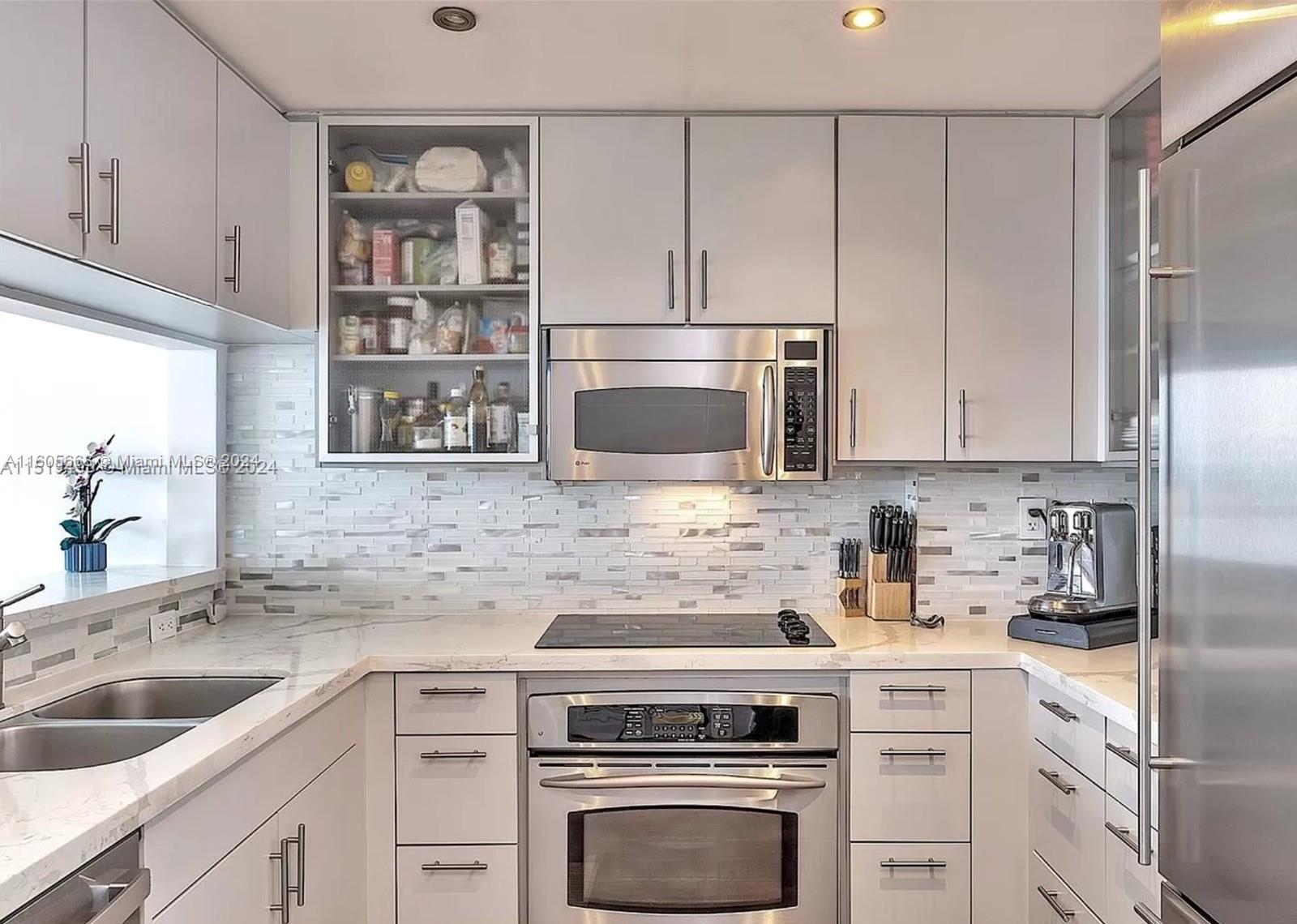 THE BENTLEY BAY CONDO - Residential Lease