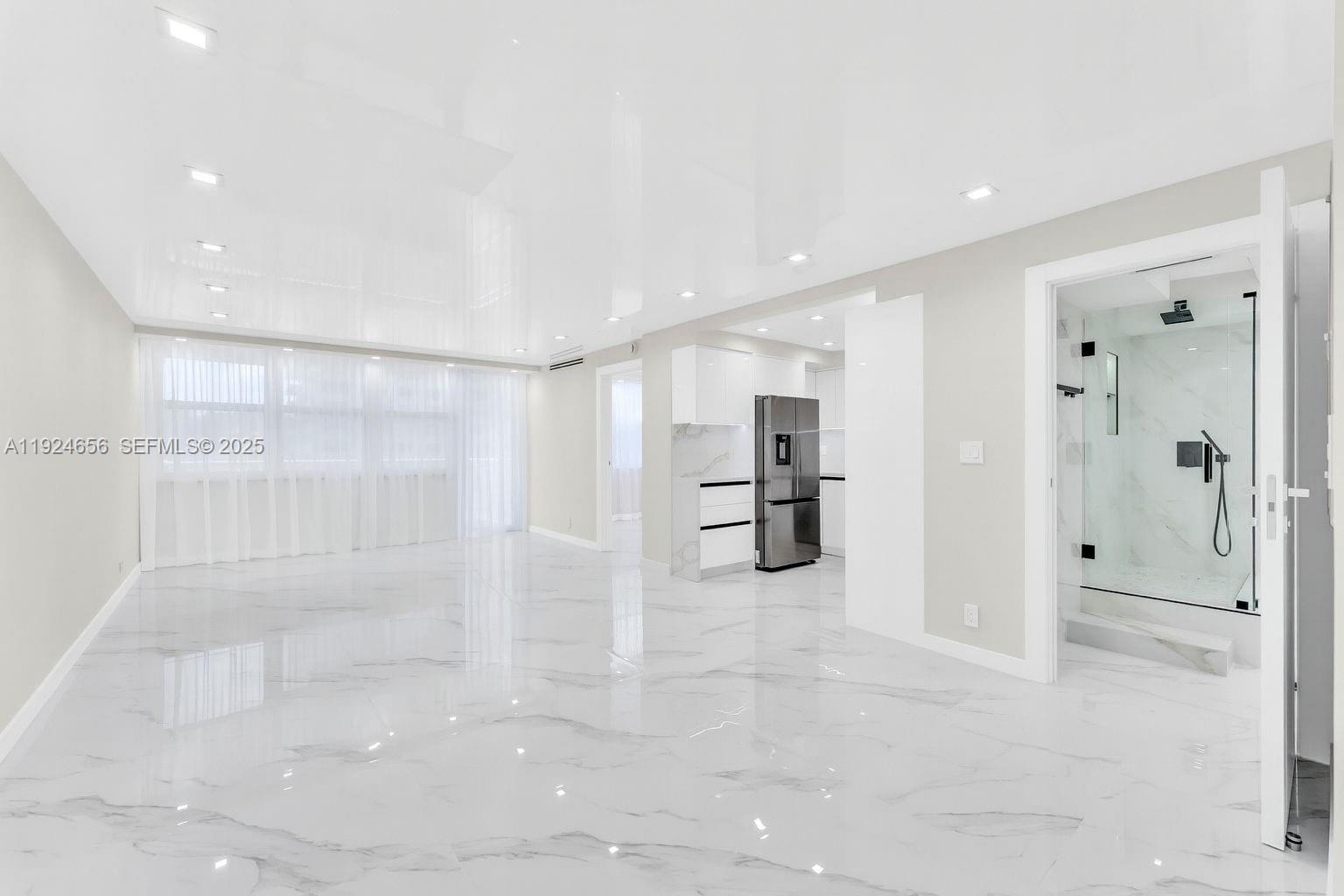 WINSTON TOWERS 200 CONDO - Residential