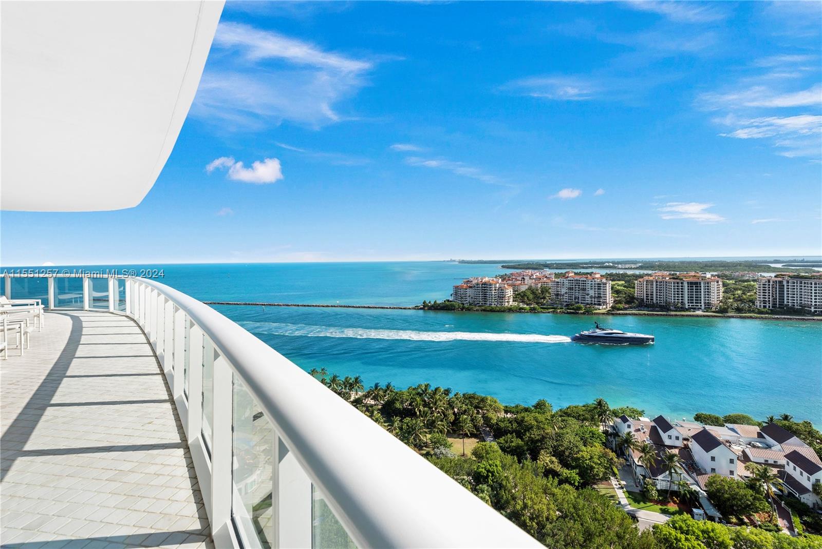 CONTINUUM ON SOUTH BEACH - Residential