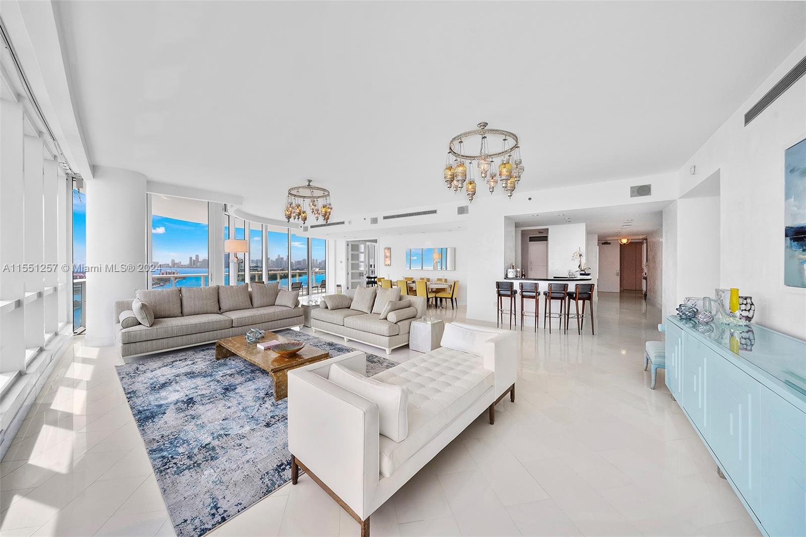 CONTINUUM ON SOUTH BEACH - Residential