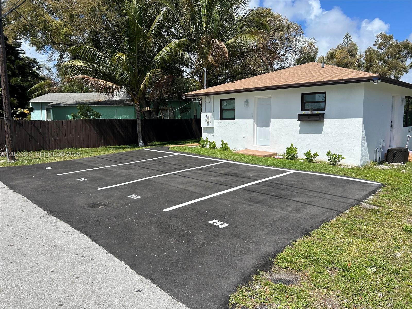 Dania Beach - Residential Income