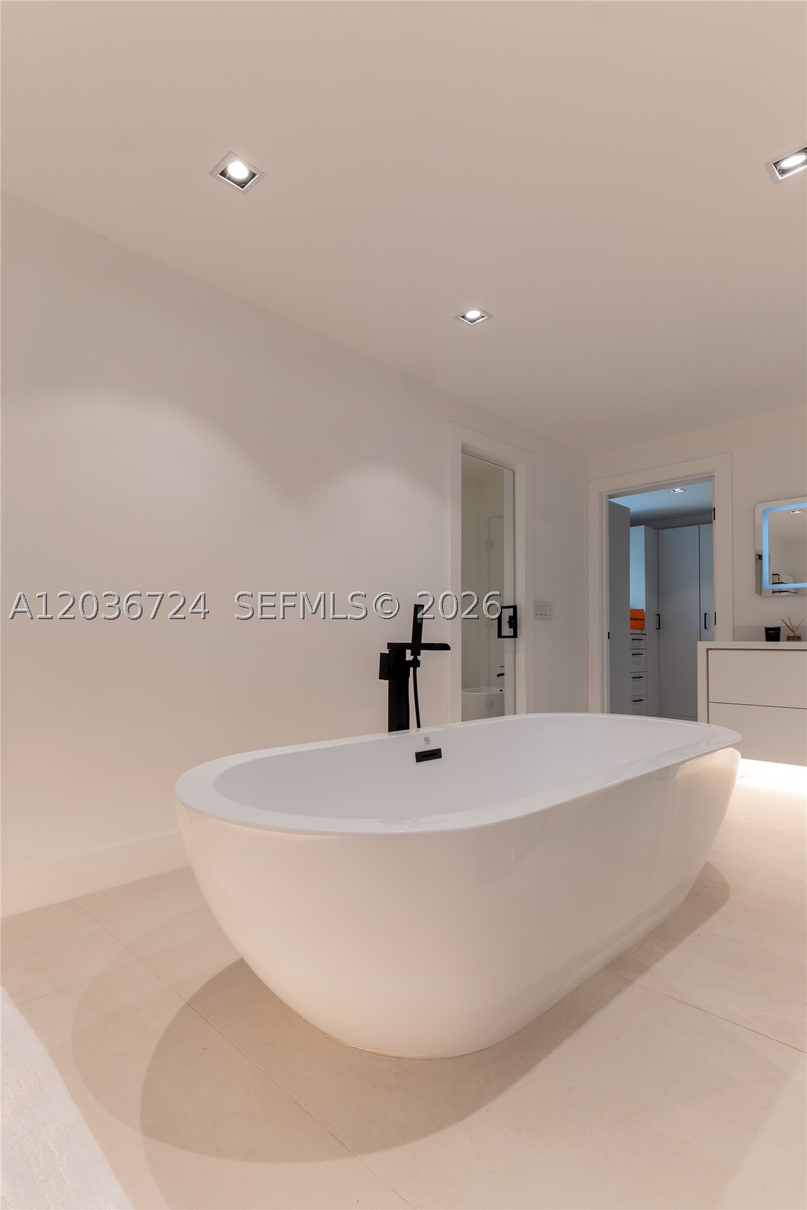 SALVADOR ESTATES - Residential Lease