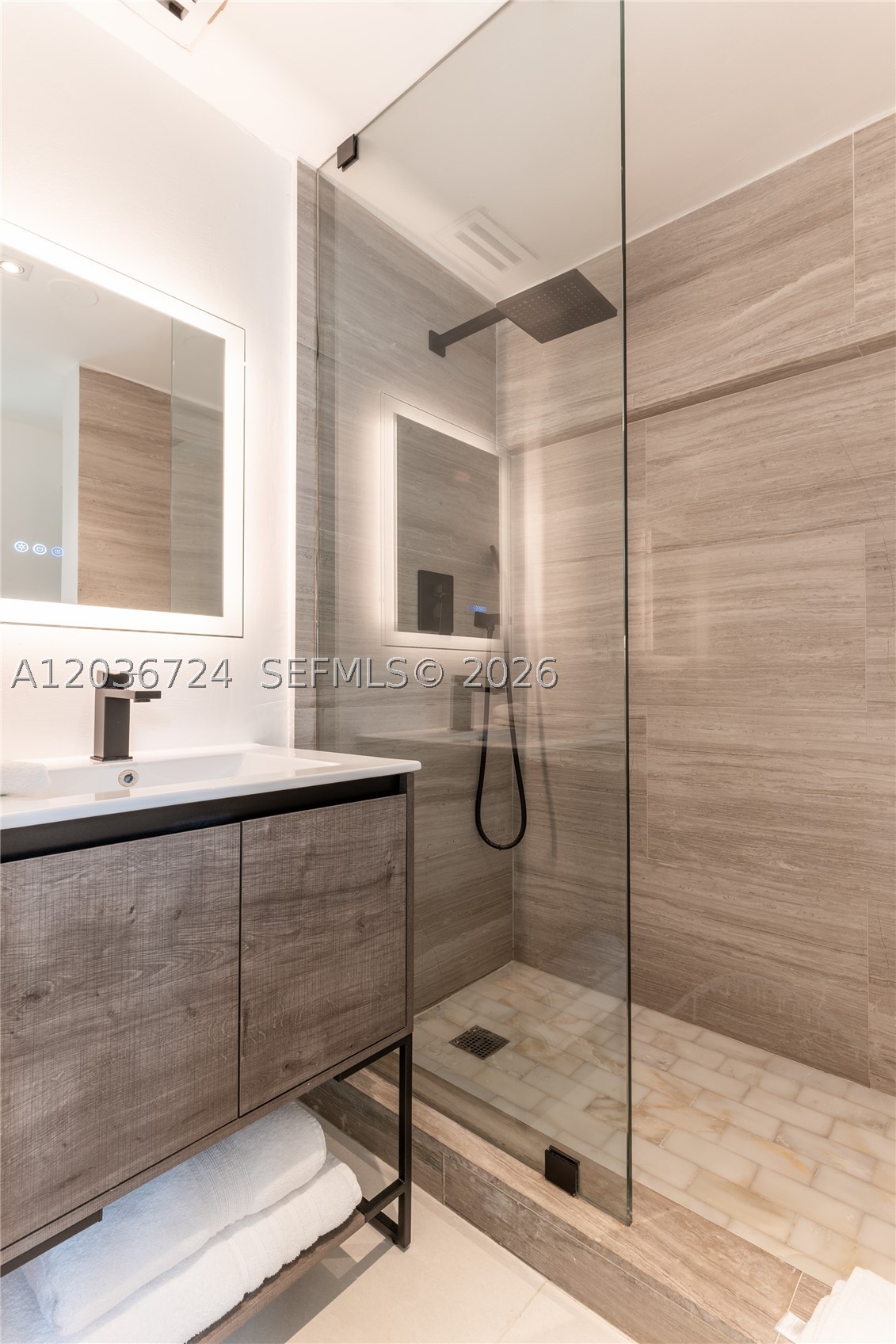 SALVADOR ESTATES - Residential Lease