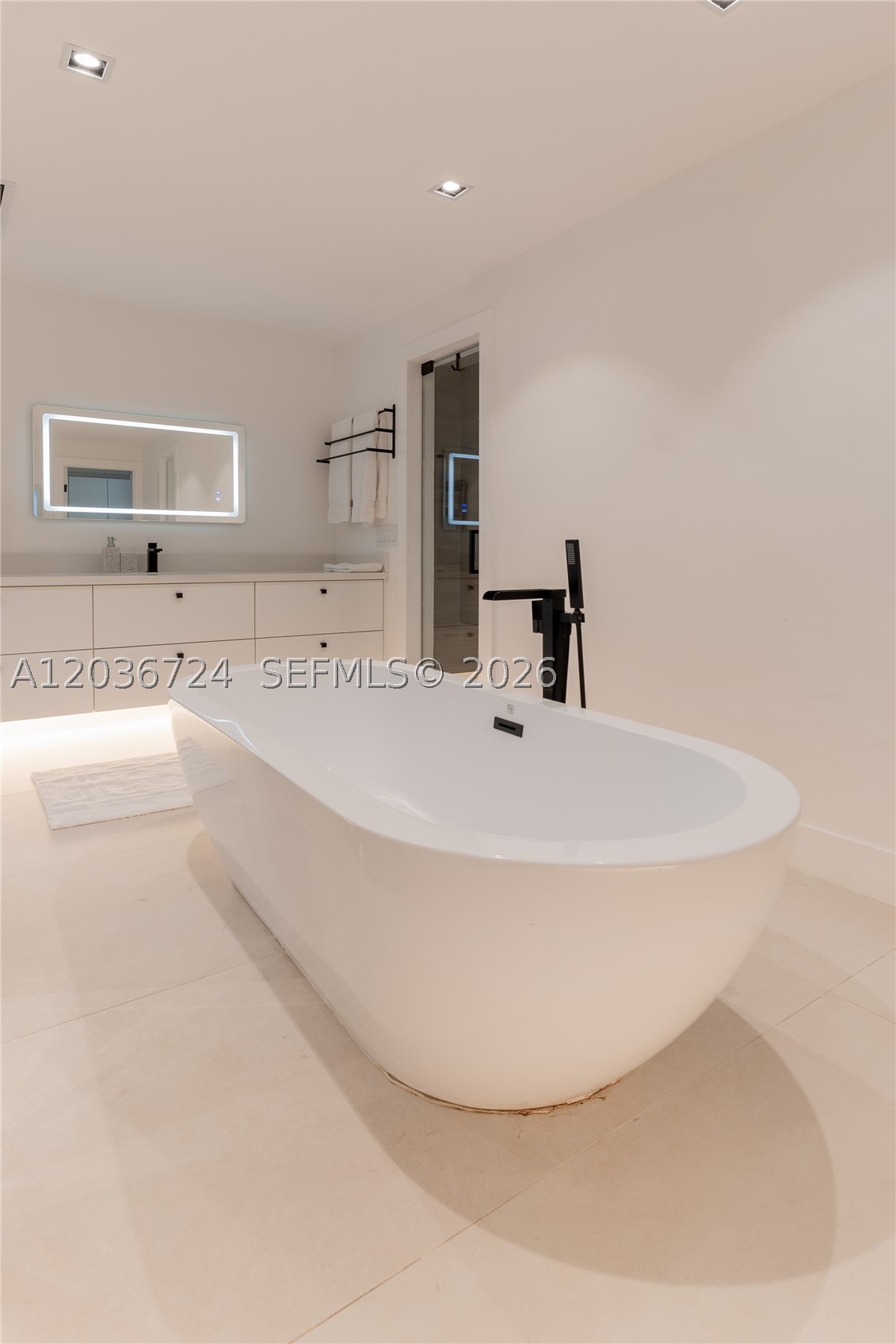 SALVADOR ESTATES - Residential Lease