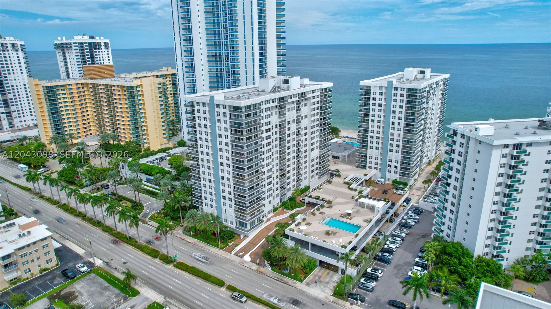 AQUARIUS CONDO - Residential