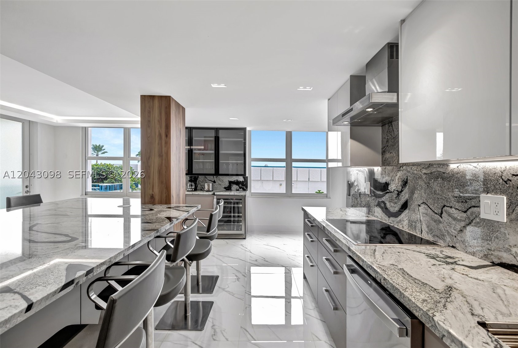AQUARIUS CONDO - Residential