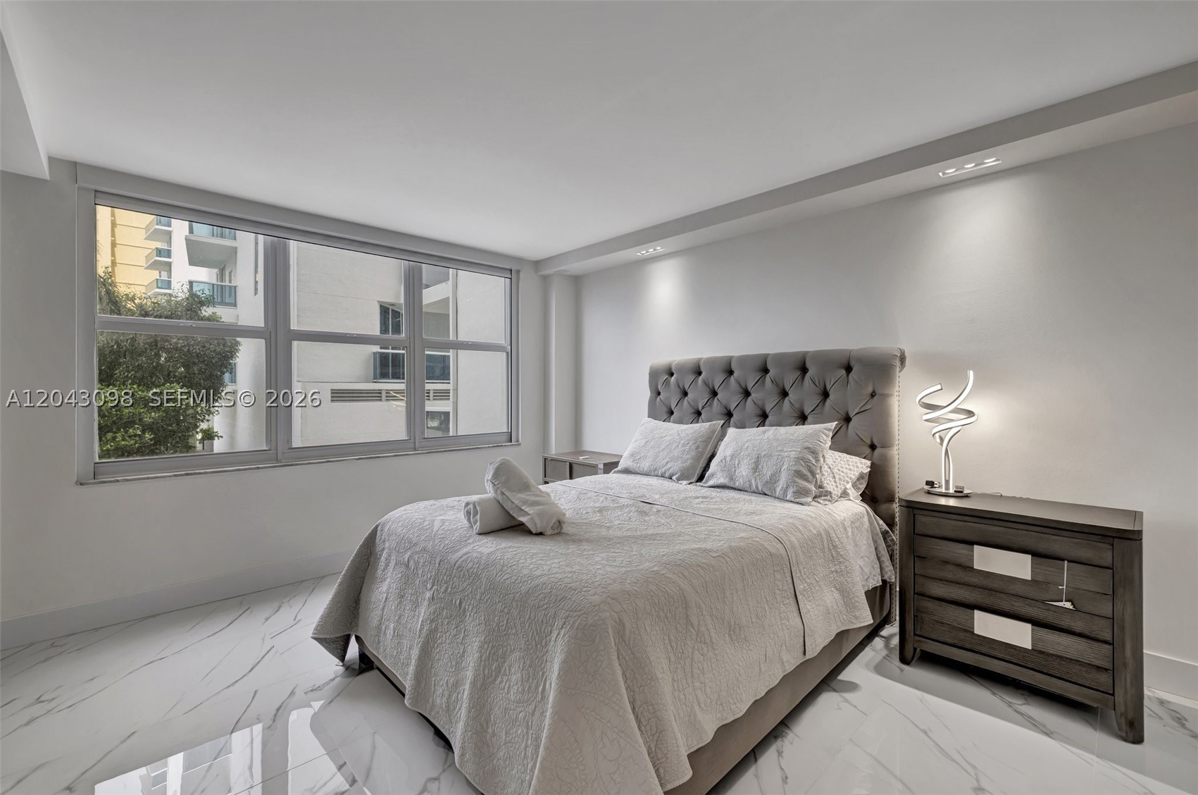 AQUARIUS CONDO - Residential