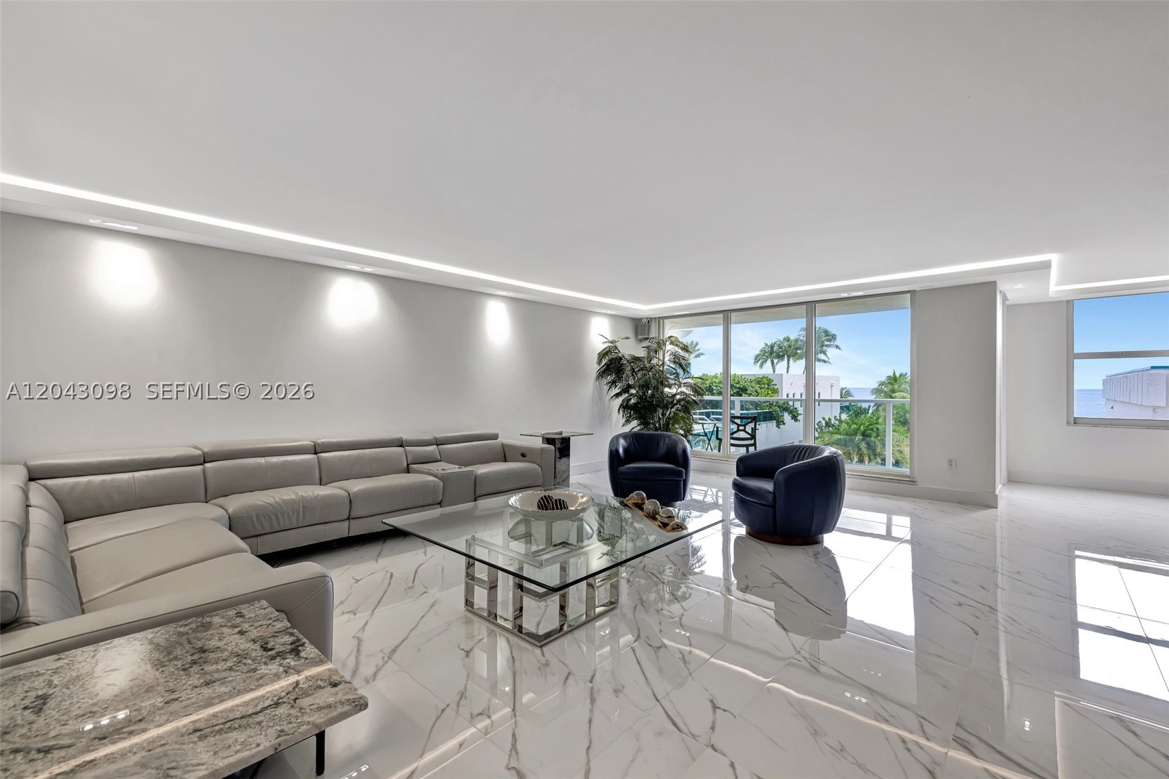 AQUARIUS CONDO - Residential