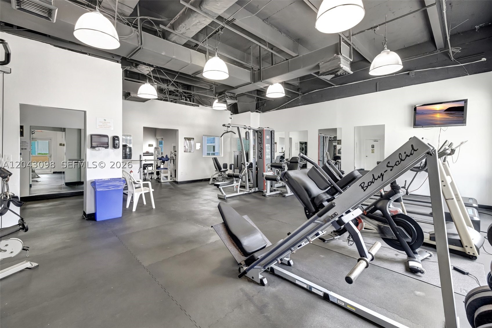 AQUARIUS CONDO - Residential