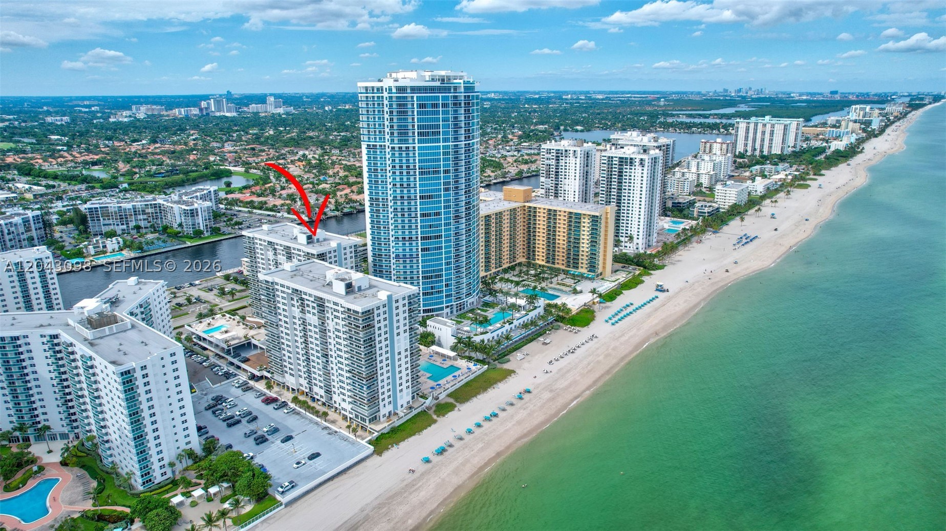 AQUARIUS CONDO - Residential