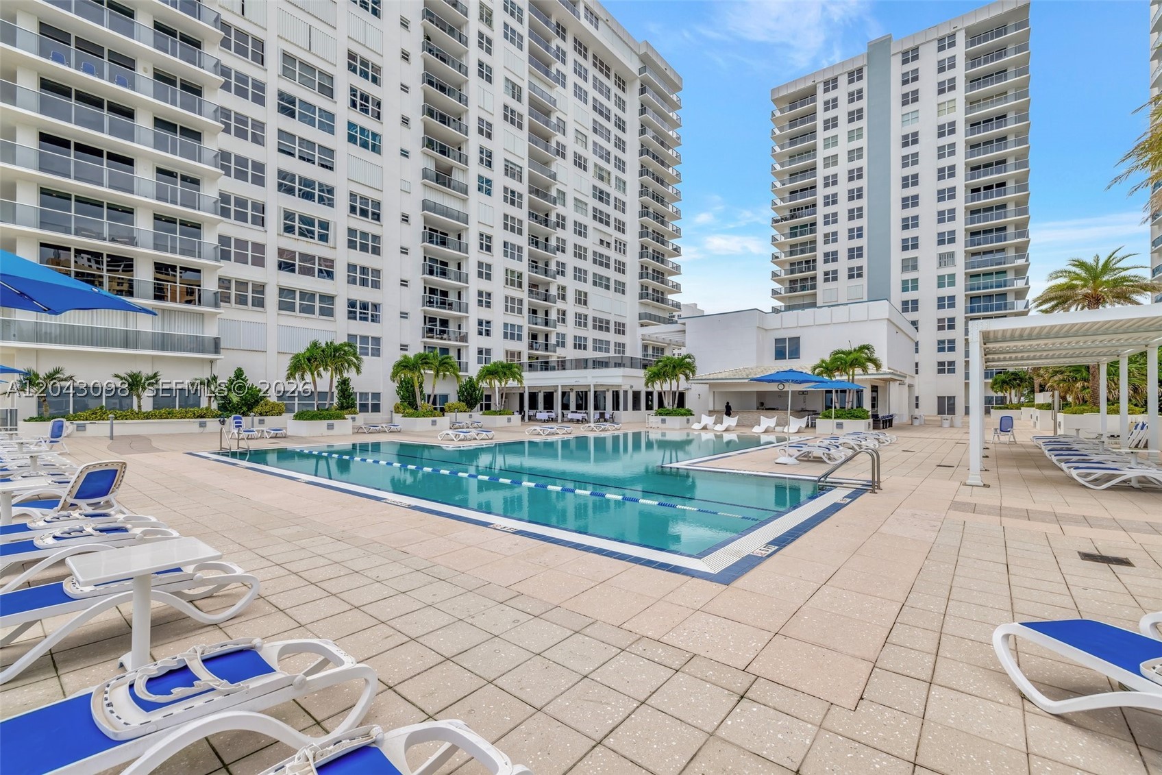 AQUARIUS CONDO - Residential