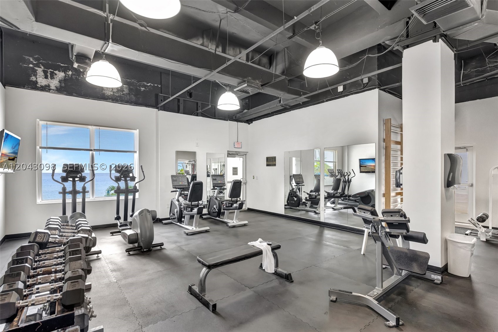 AQUARIUS CONDO - Residential