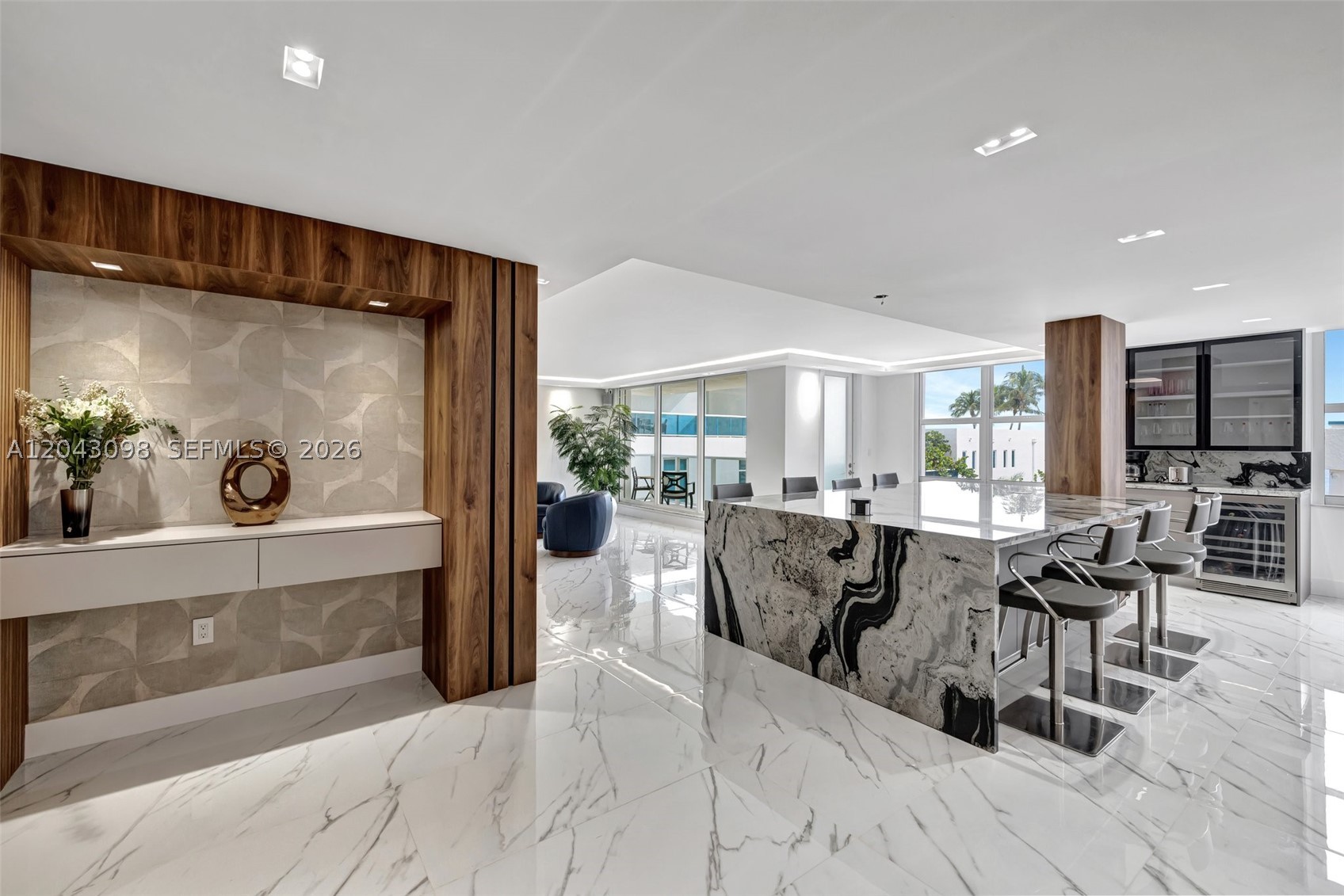AQUARIUS CONDO - Residential