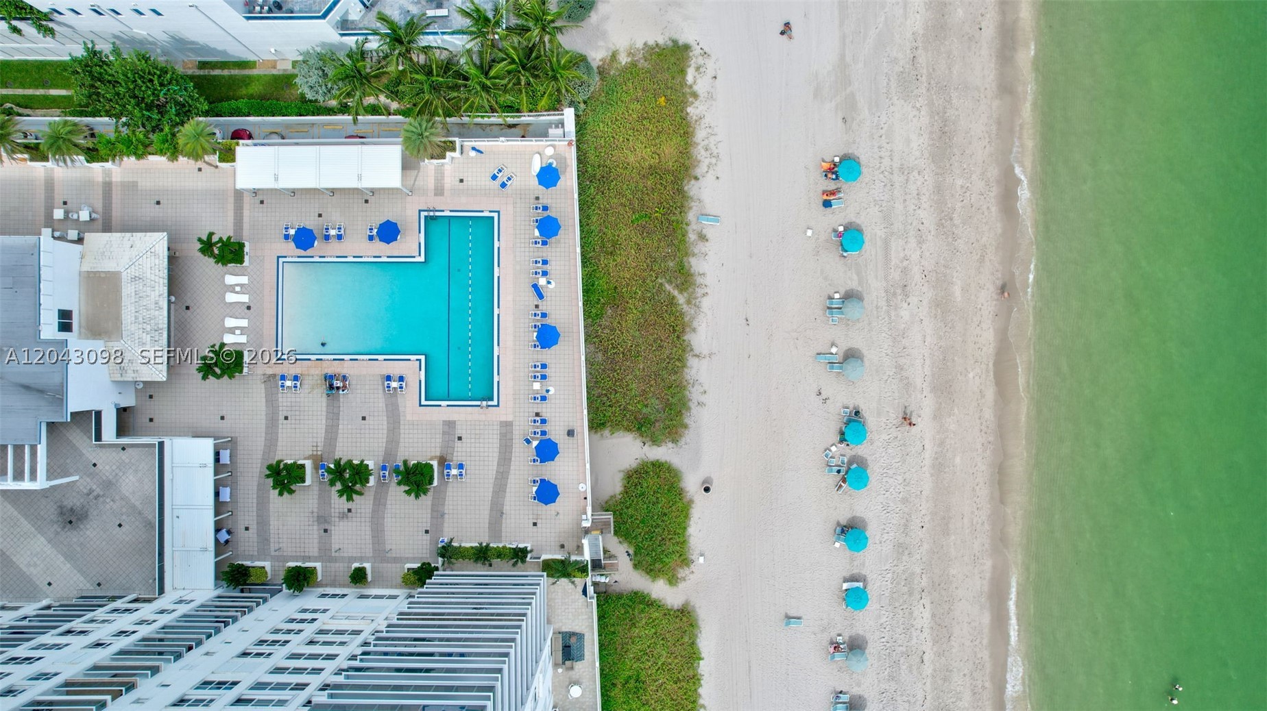 AQUARIUS CONDO - Residential