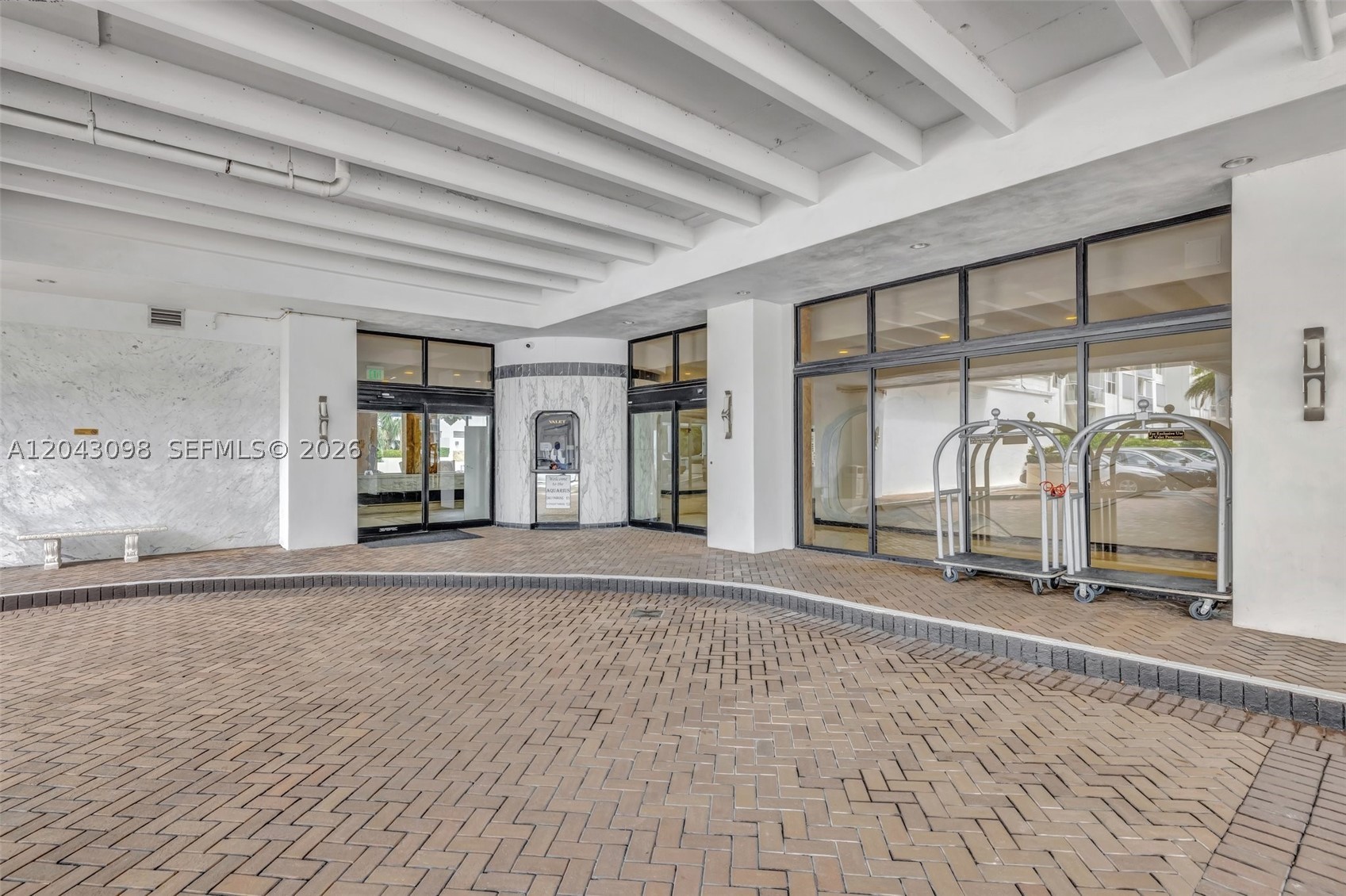 AQUARIUS CONDO - Residential