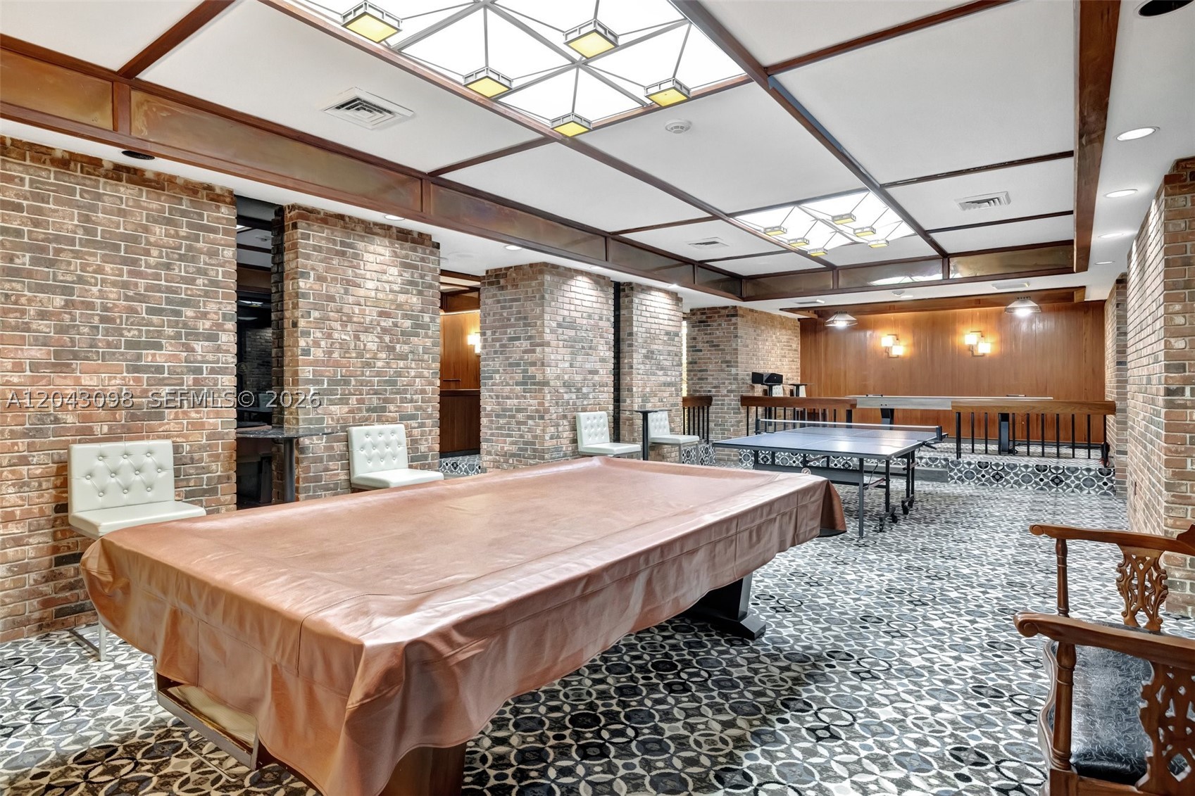 AQUARIUS CONDO - Residential