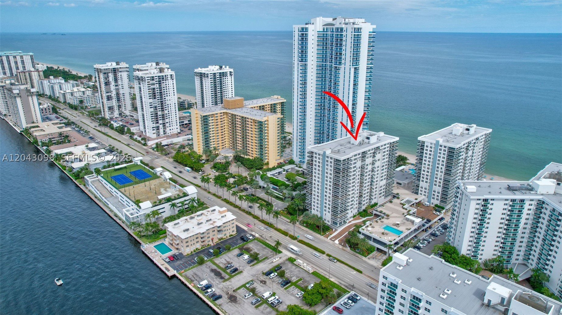 AQUARIUS CONDO - Residential