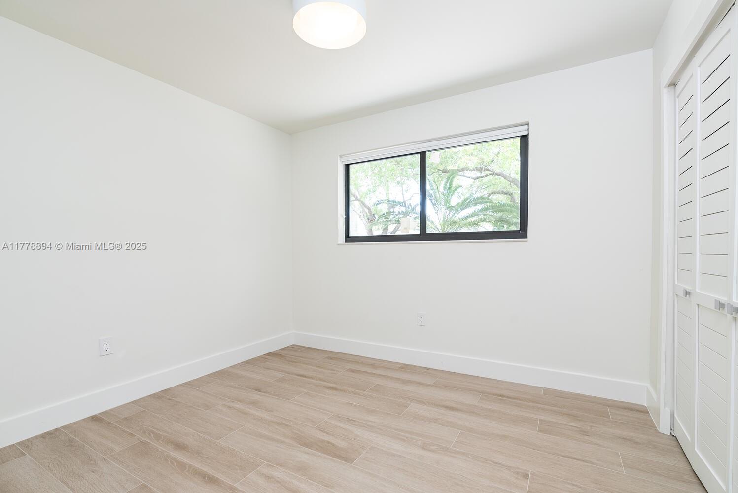 HARWOOD HEIGHTS - Residential Lease