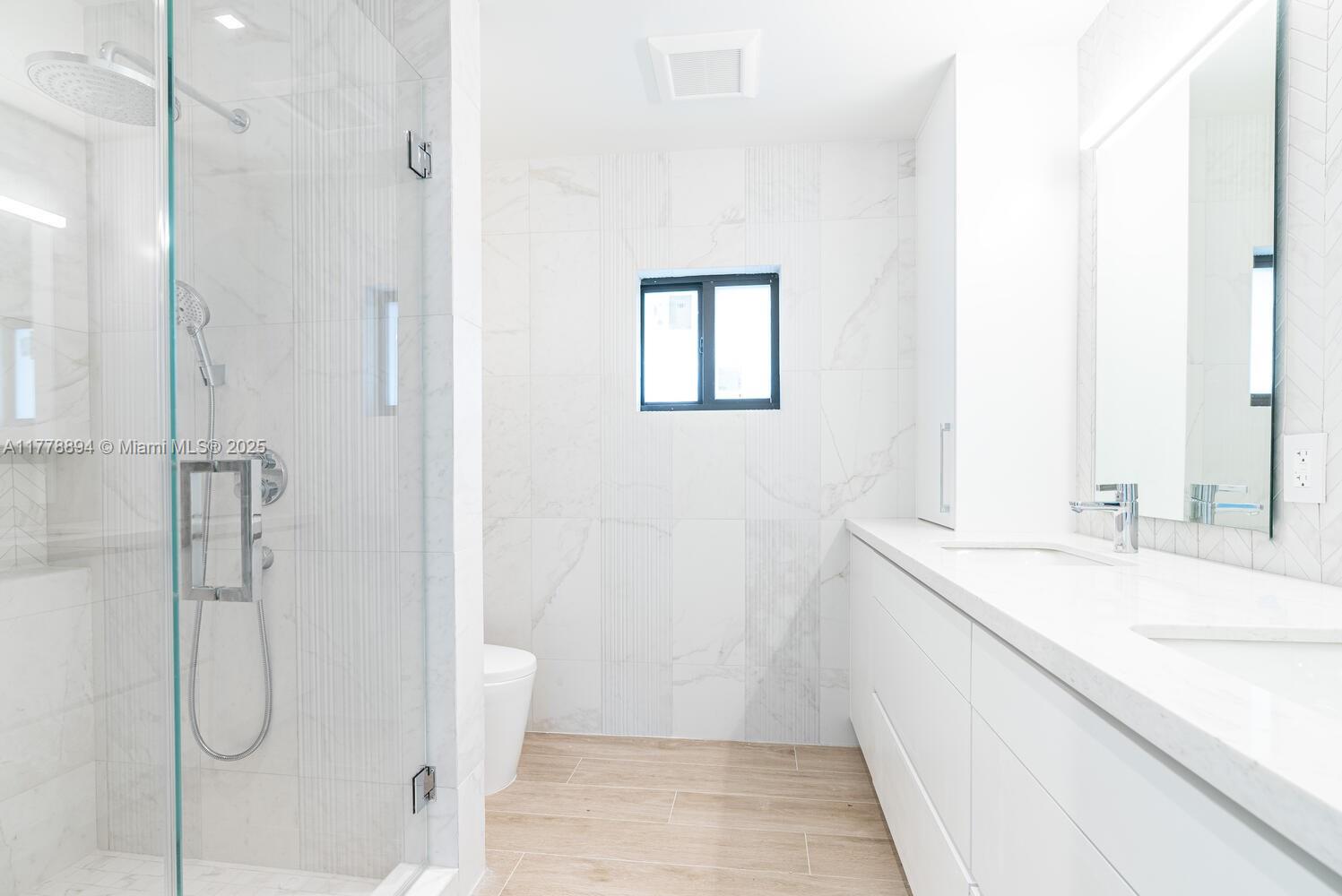 HARWOOD HEIGHTS - Residential Lease