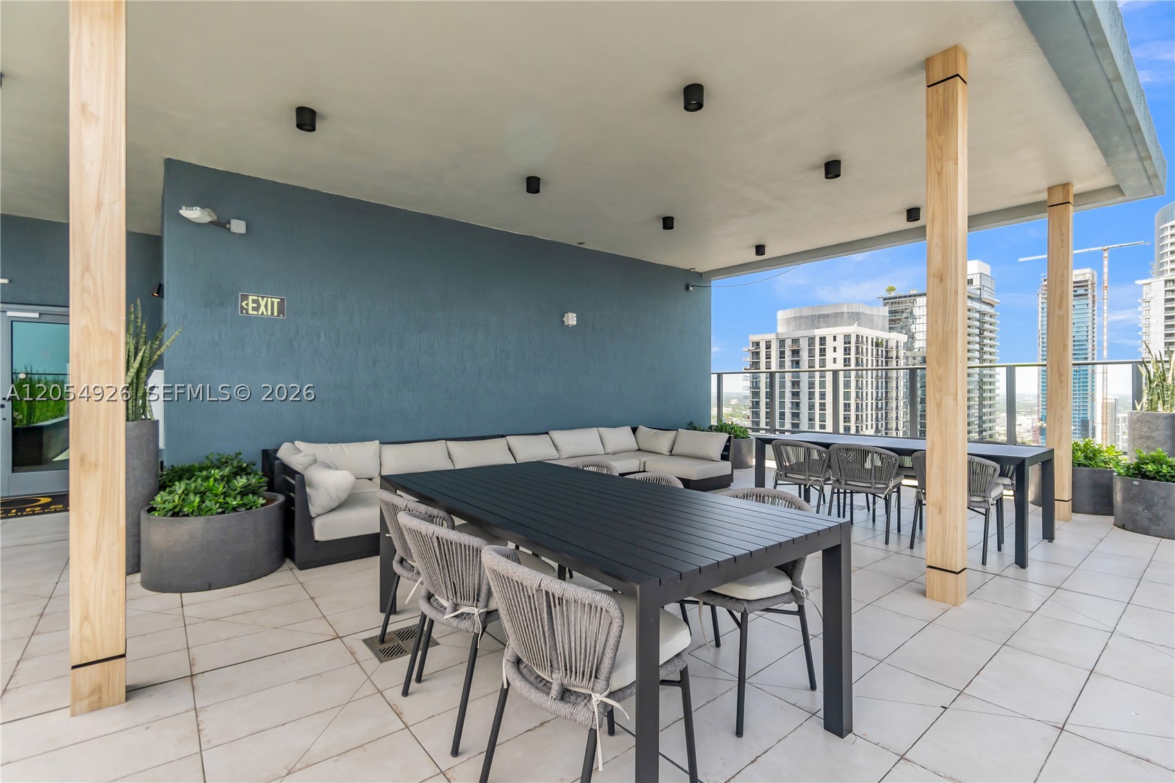 501 First Residence - Residential