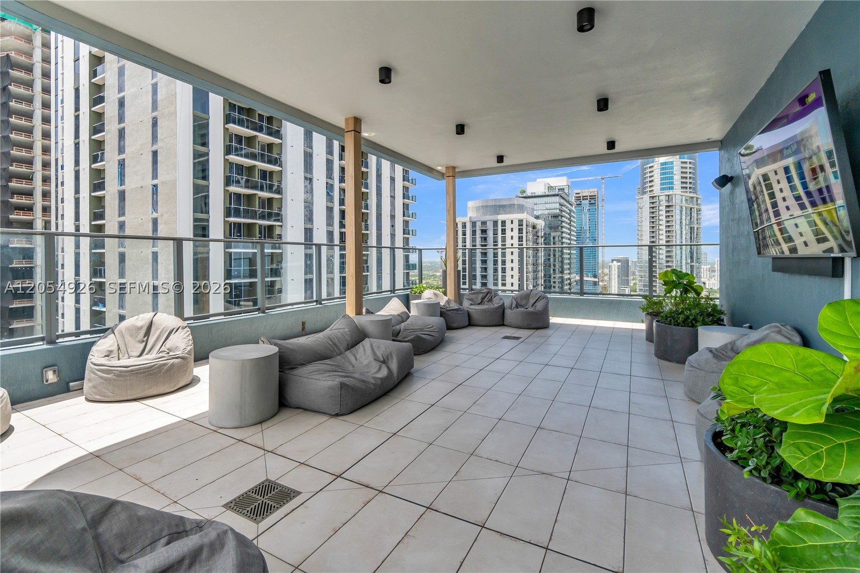 501 First Residence - Residential