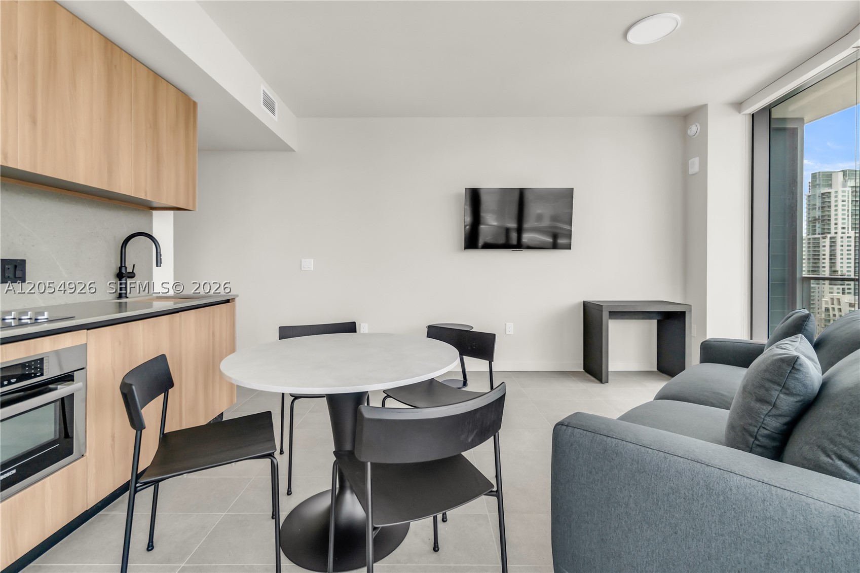 501 First Residence - Residential