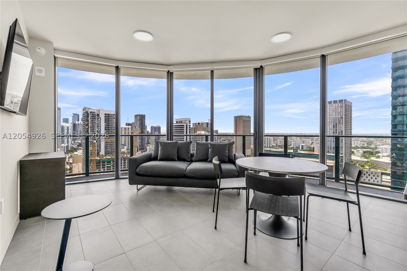 501 First Residence - Residential