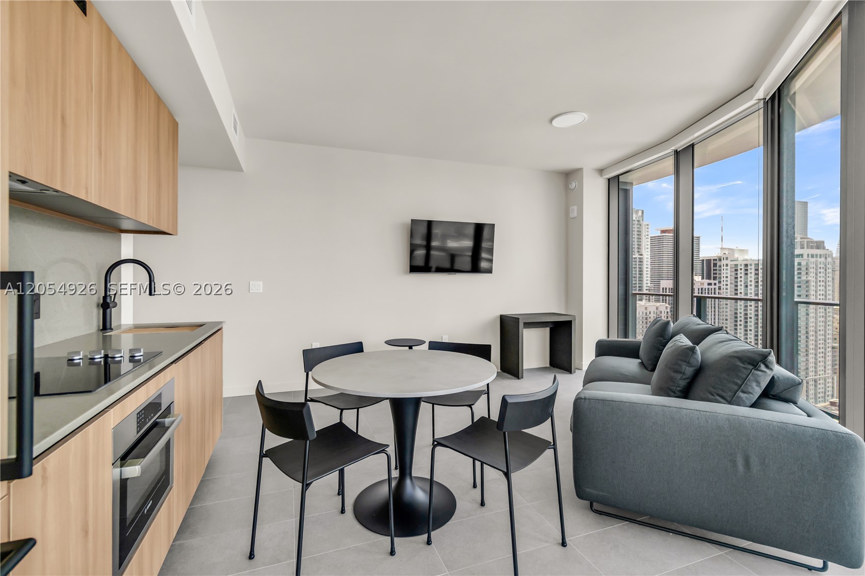 501 First Residence - Residential