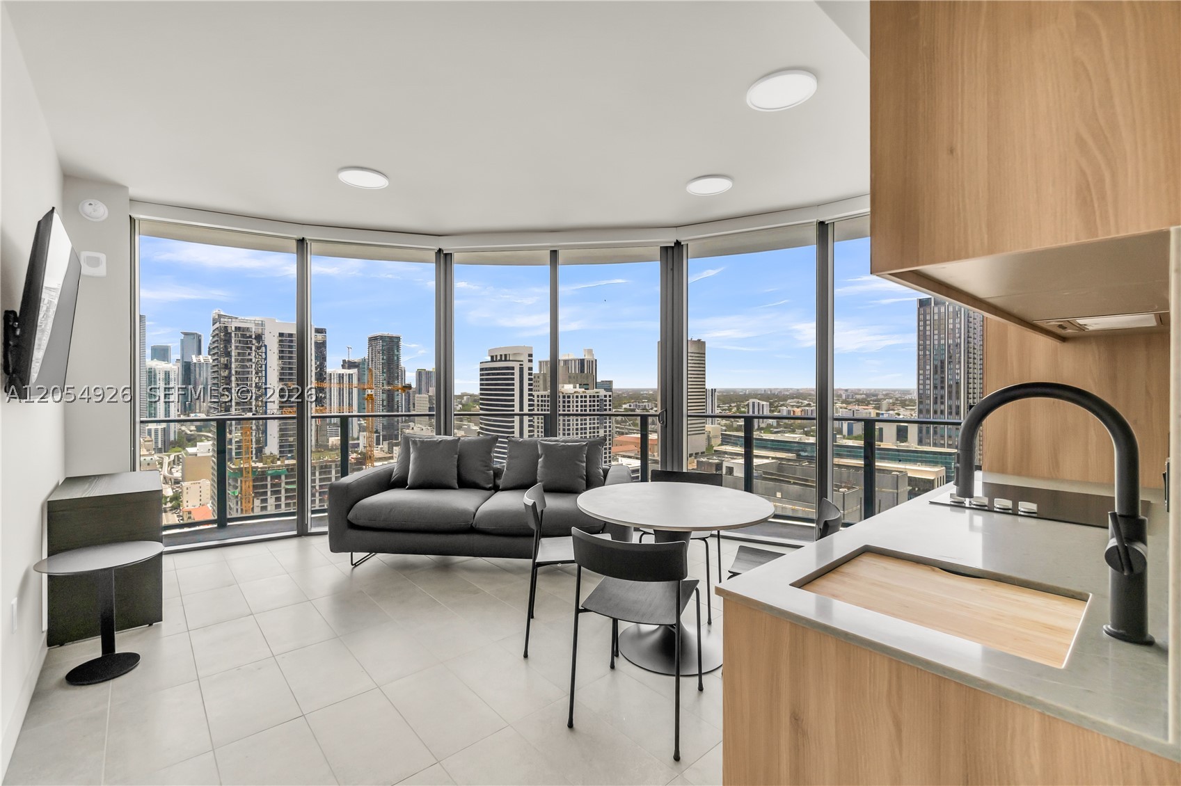 501 First Residence - Residential