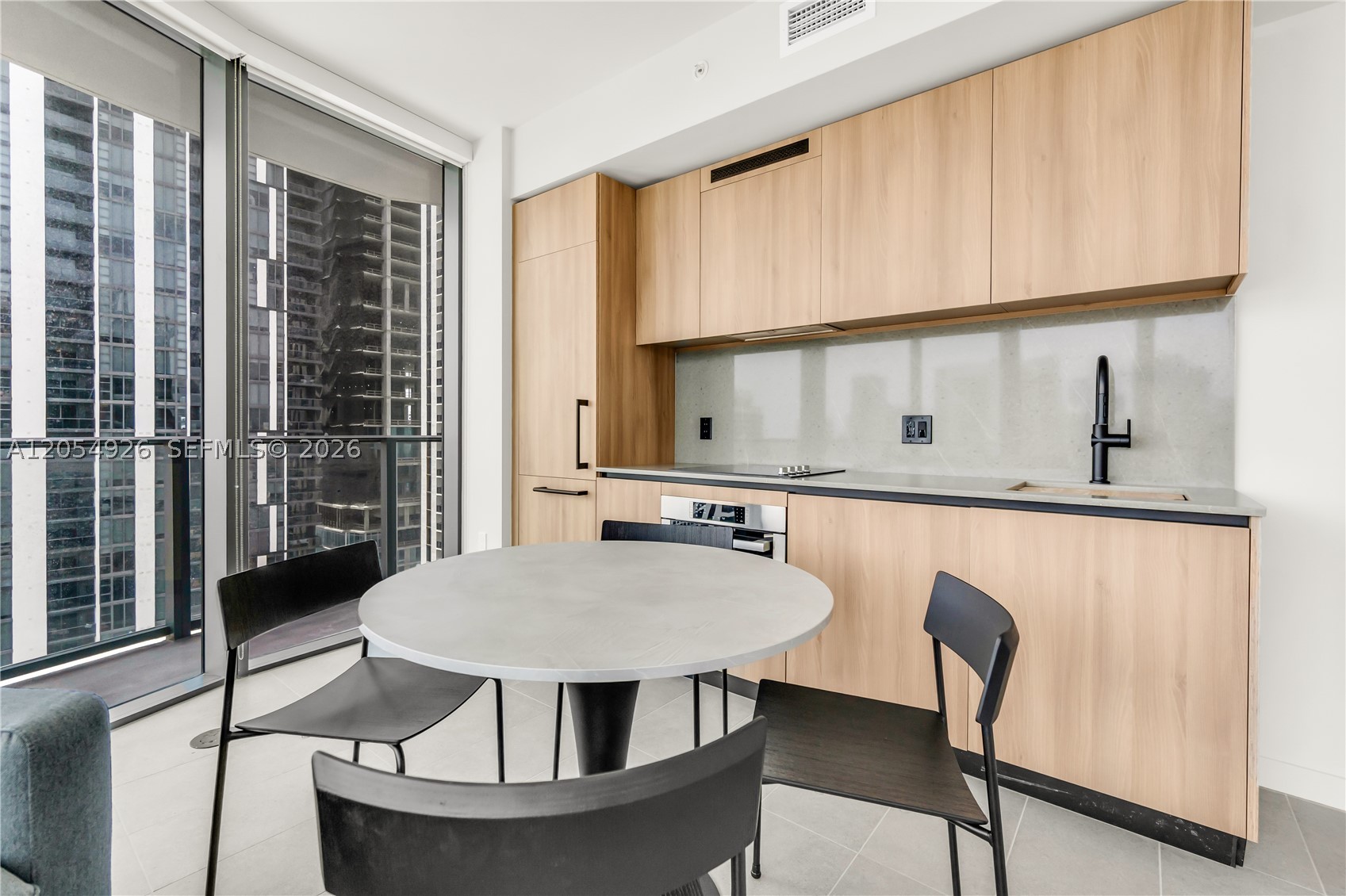 501 First Residence - Residential