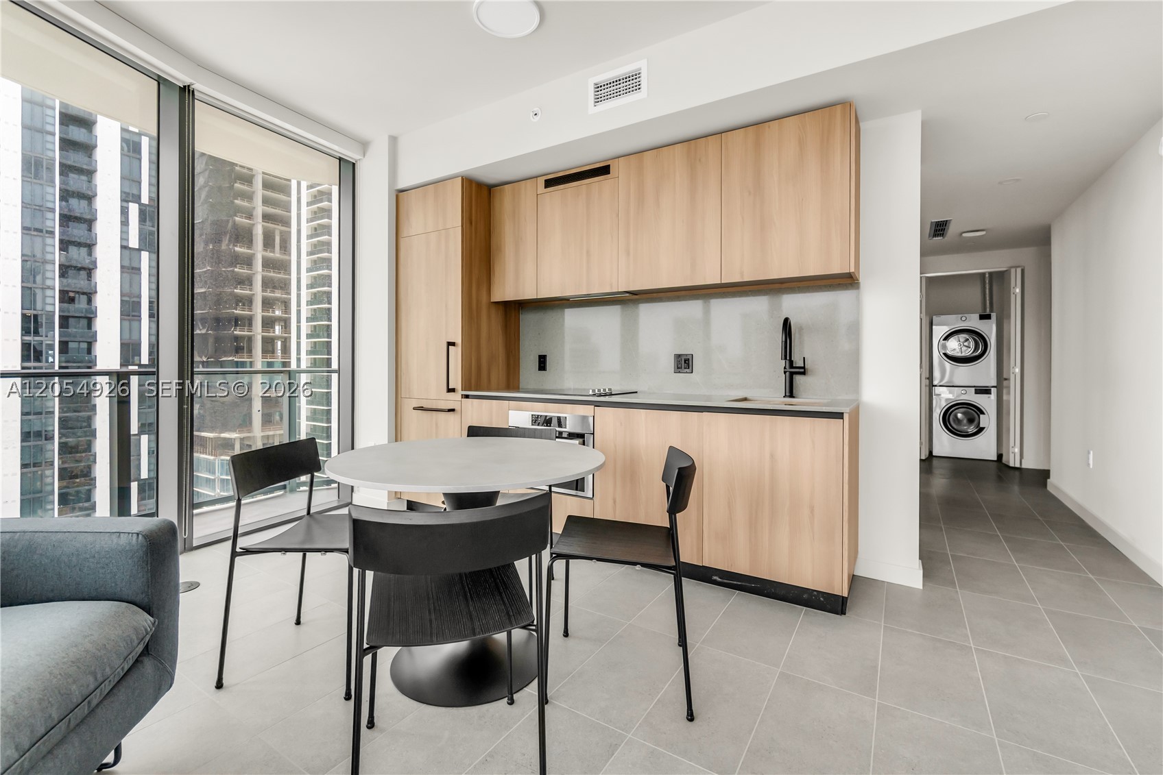 501 First Residence - Residential