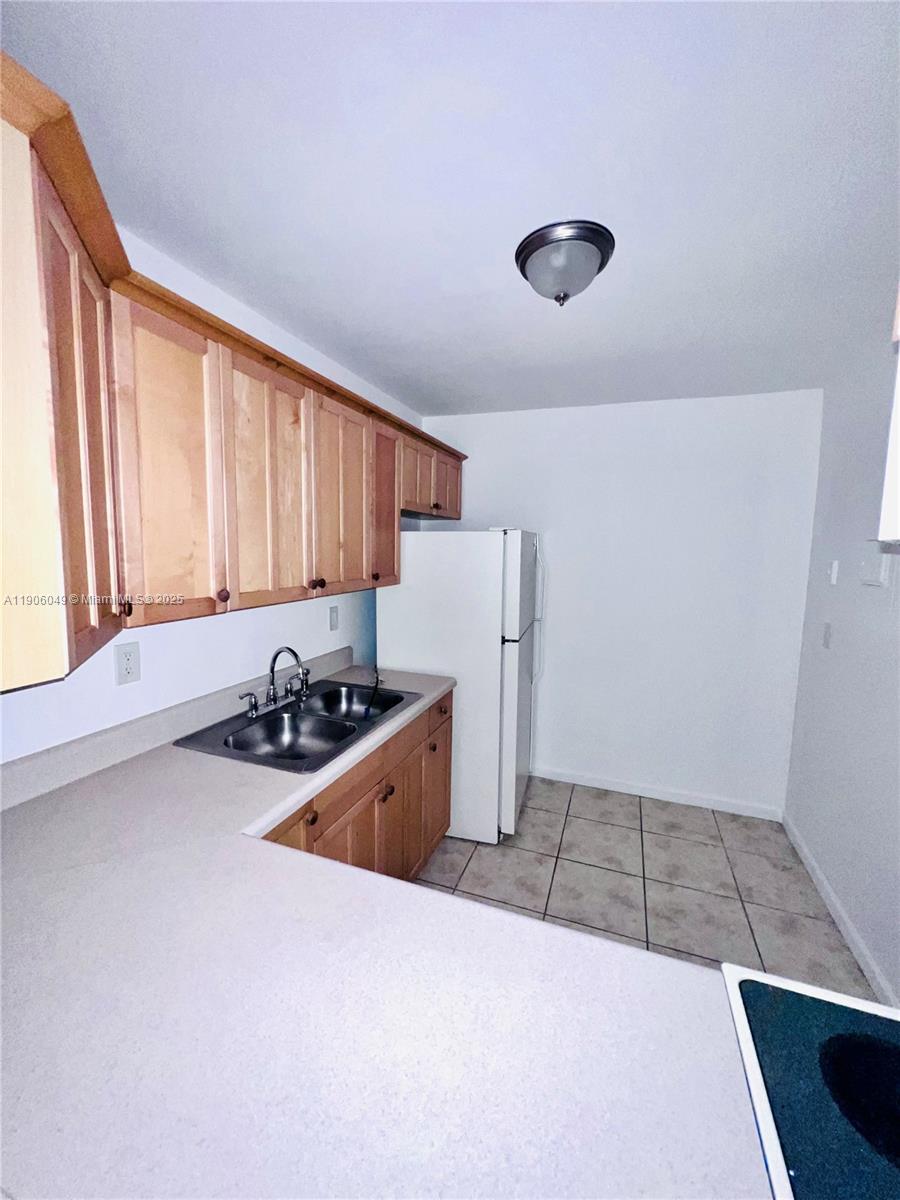 GOLD COAST CONDO - Residential