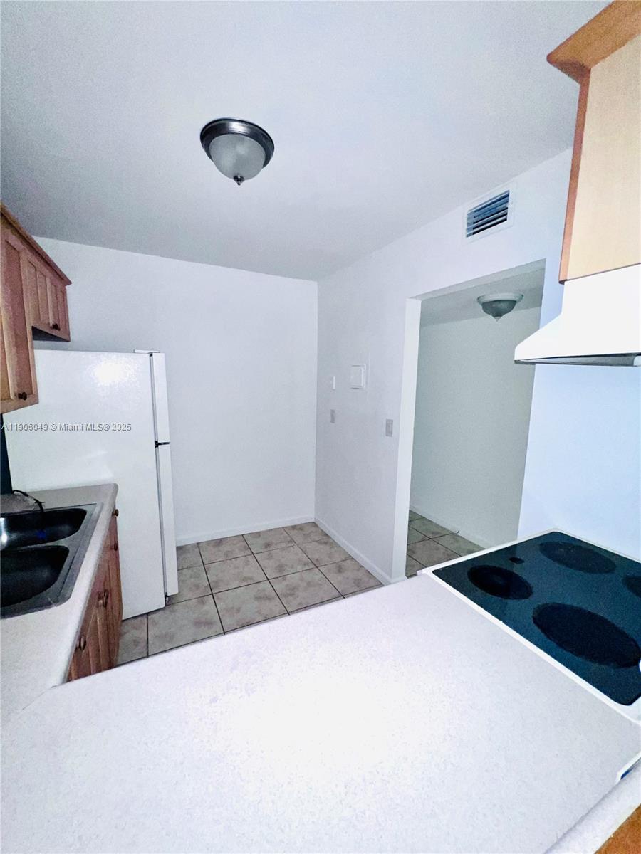 GOLD COAST CONDO - Residential