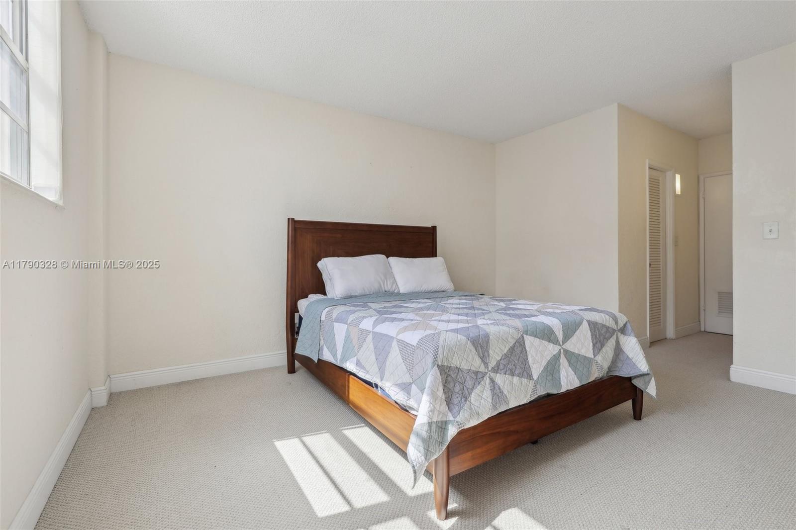 OCEANVIEW BUILDING A COND - Residential Lease