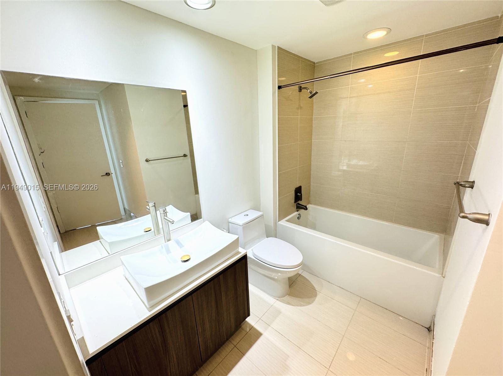 CASSA BRICKELL CONDO - Residential
