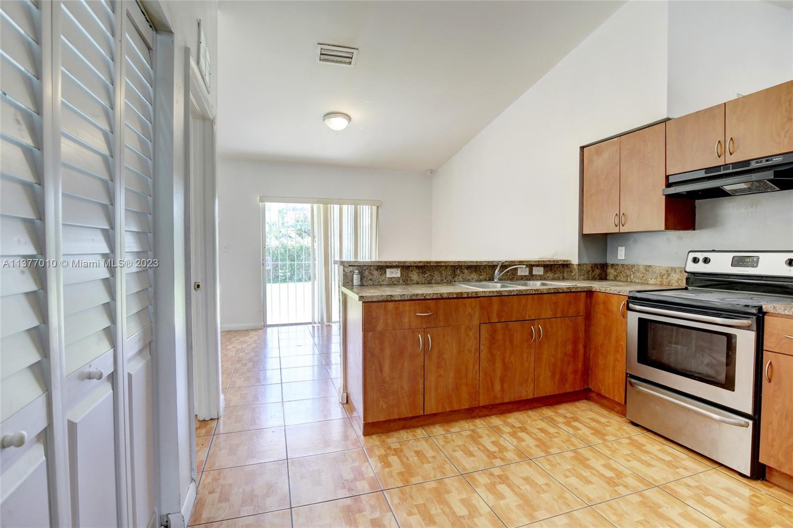 DIXIE HEIGHTS GARDEN - Residential